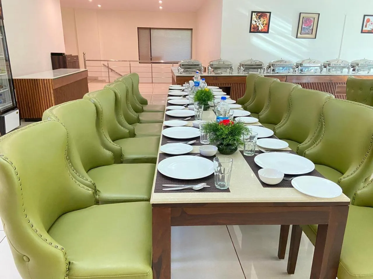 Restaurant/places to eat in Pineland Resorts & Chalets Kasauli