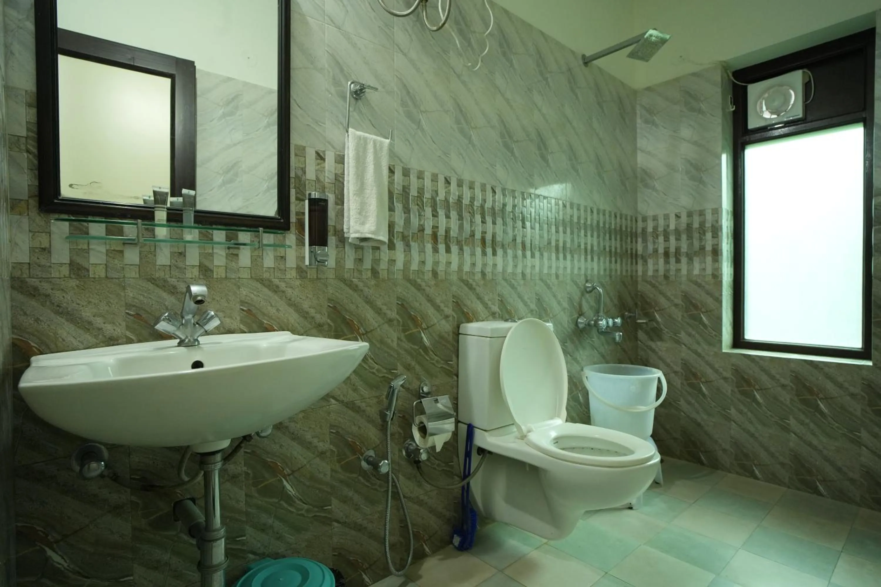 Bathroom in Pineland Resorts & Chalets Kasauli