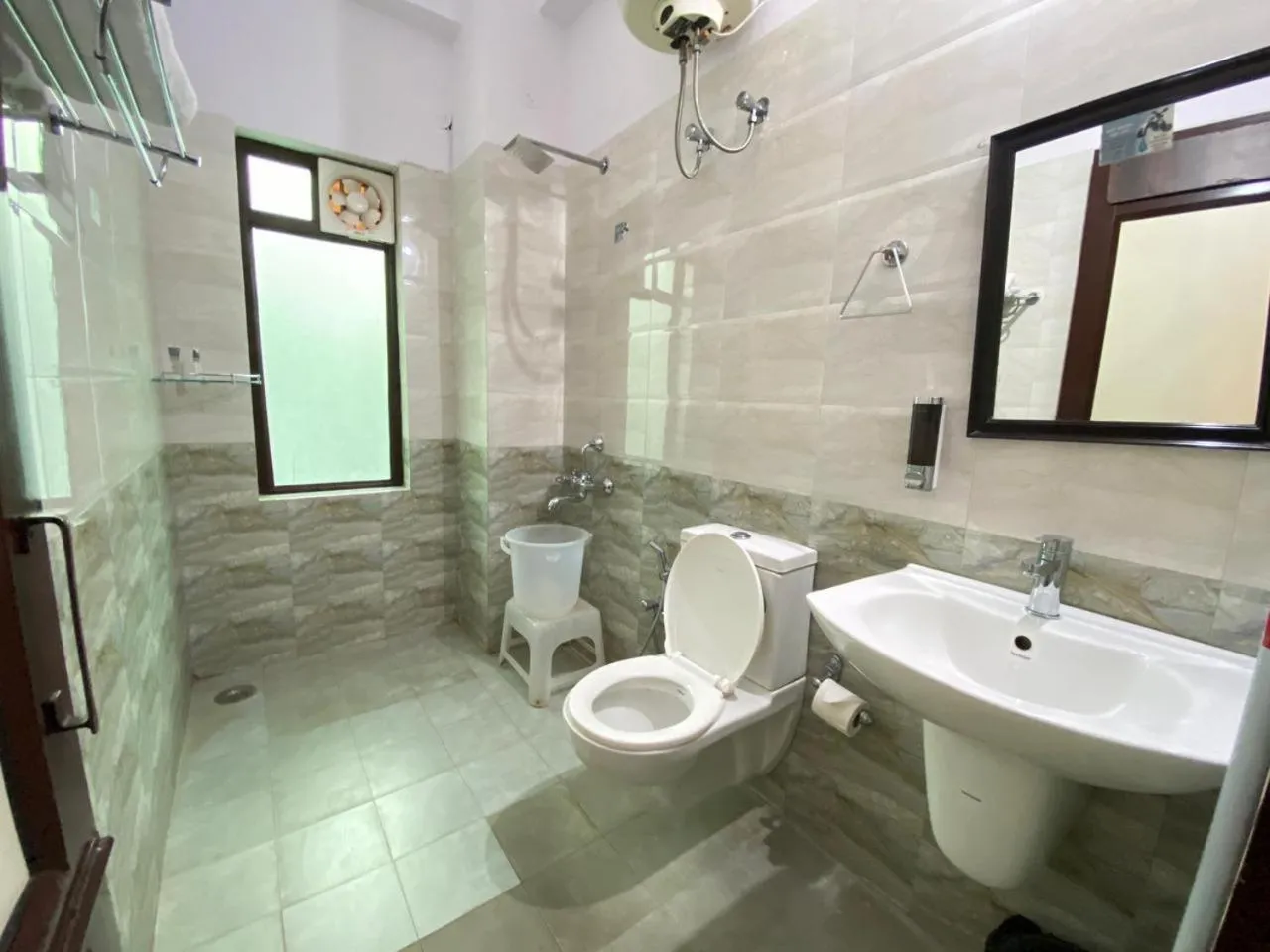 Bathroom in Pineland Resorts & Chalets Kasauli