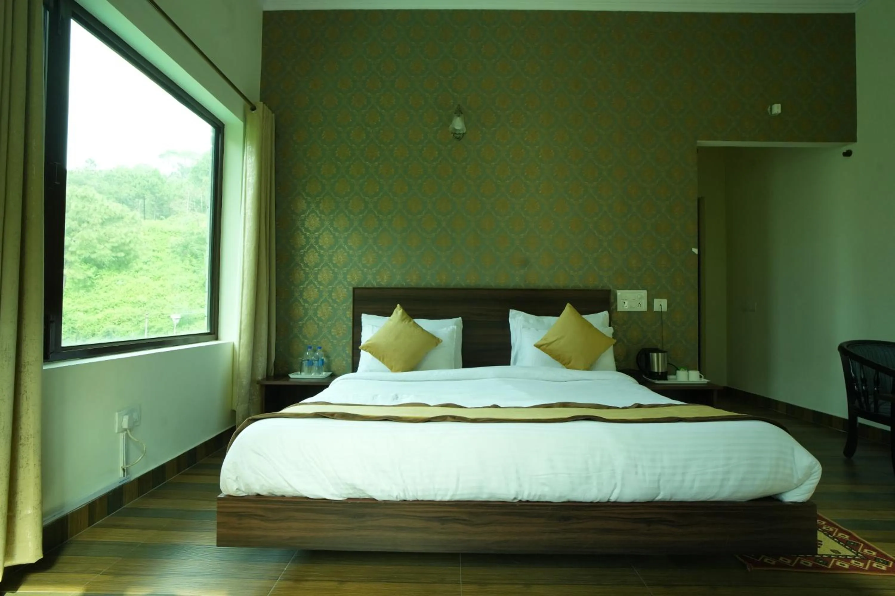 Bedroom, Bed in Pineland Resorts & Chalets Kasauli