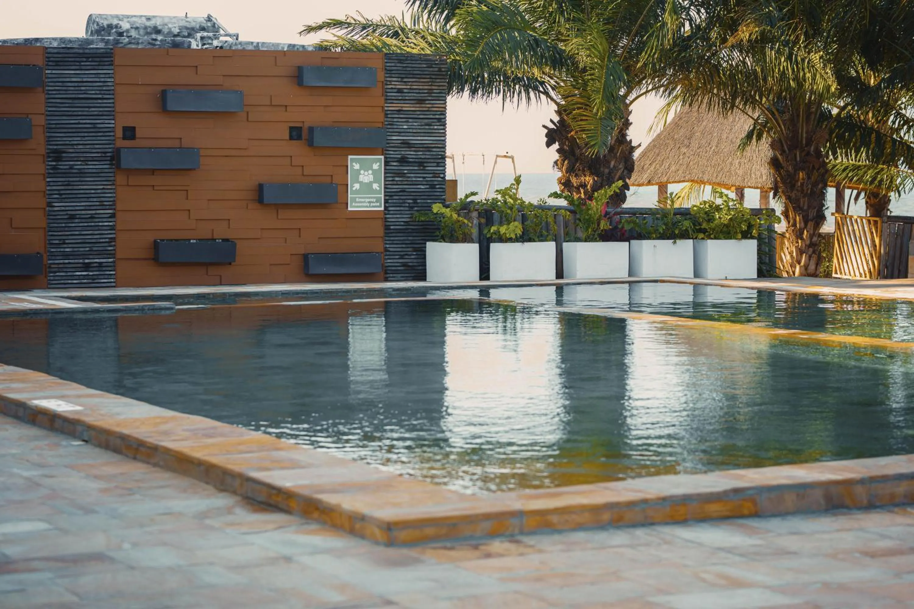 Swimming pool in Giraffe Beach Hotel