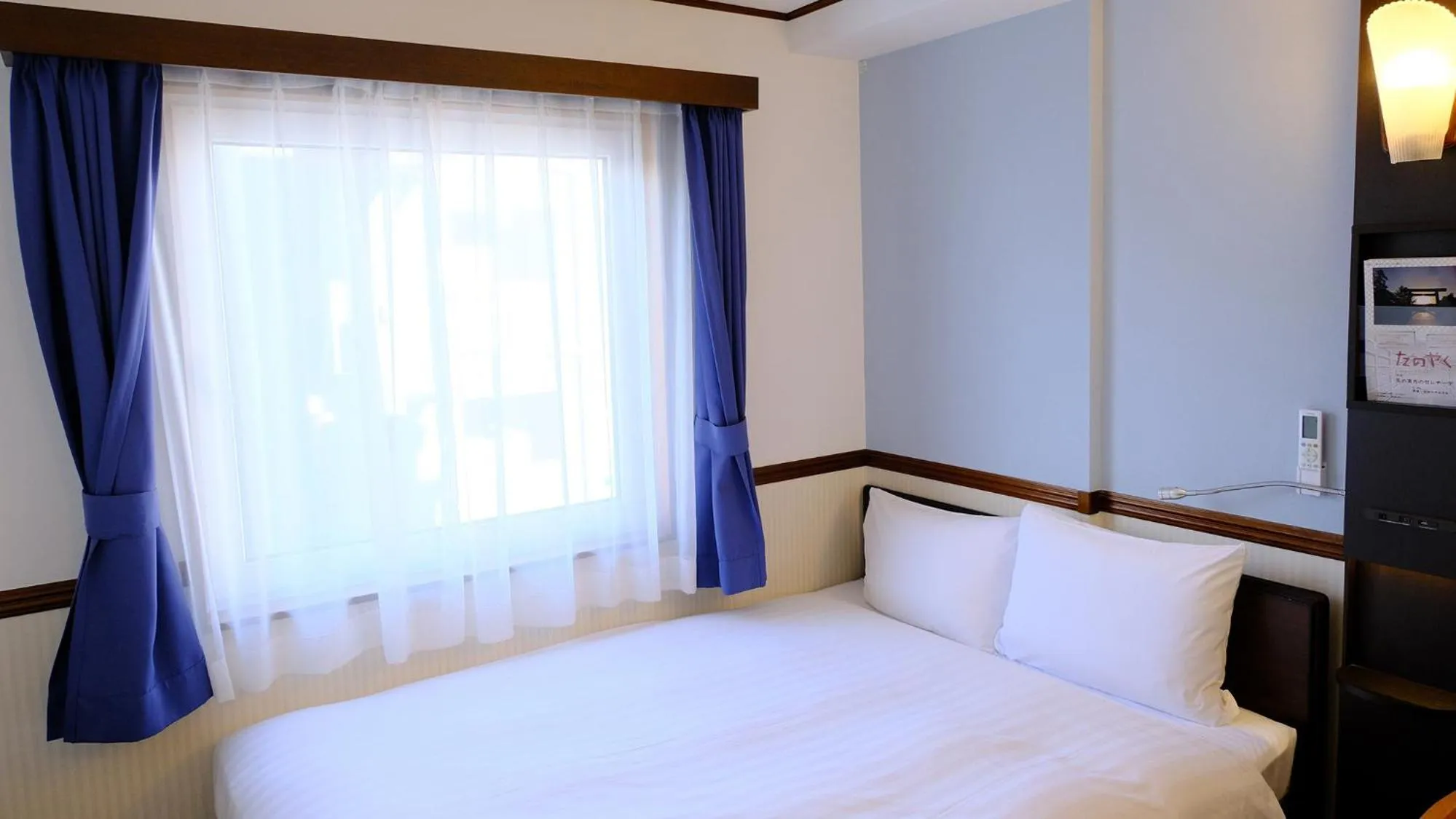 Bedroom, Bed in Toyoko Inn Tokyo Nihombashi Zeimusho Mae