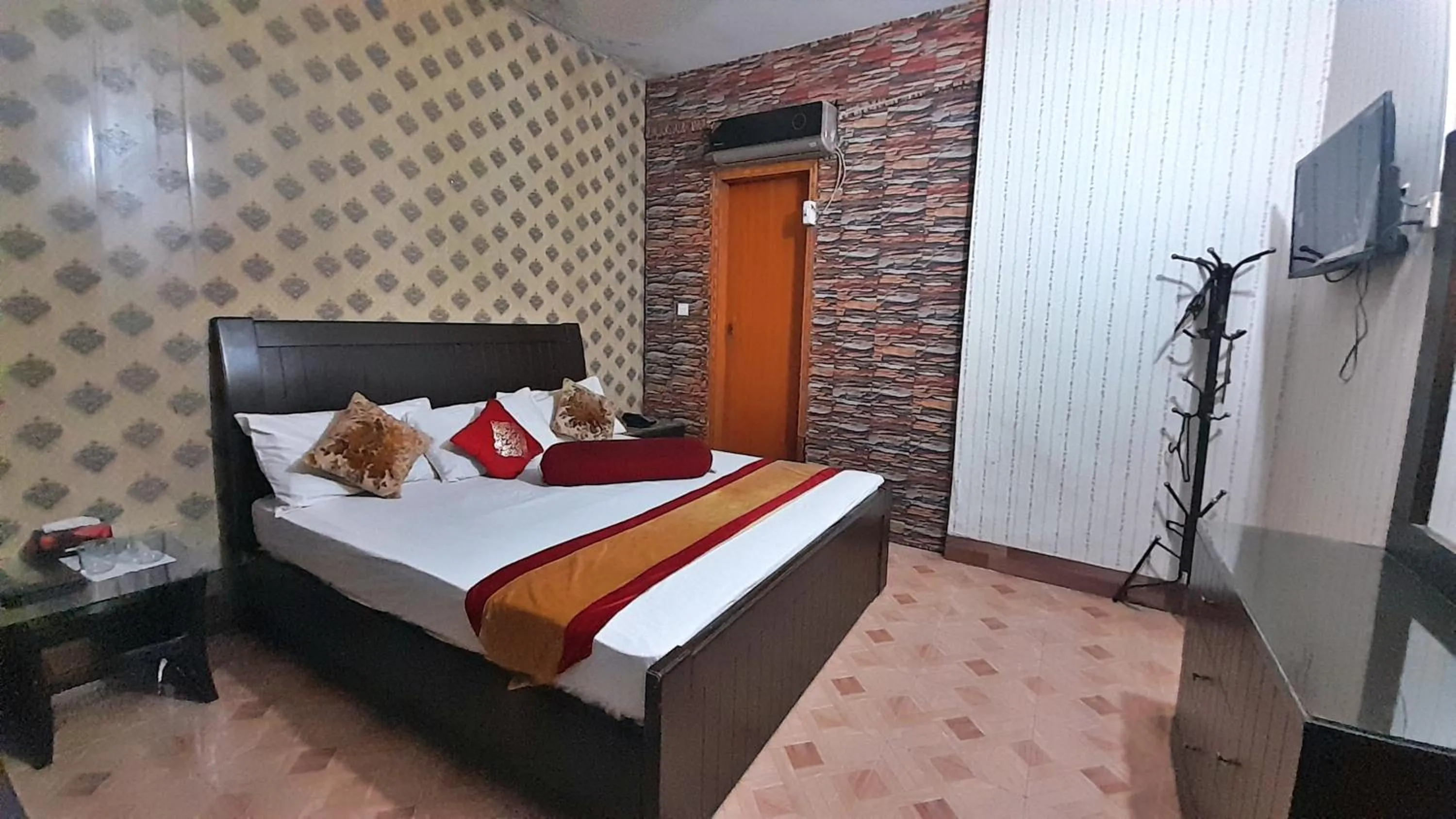 Bed in Hotel Super Seven