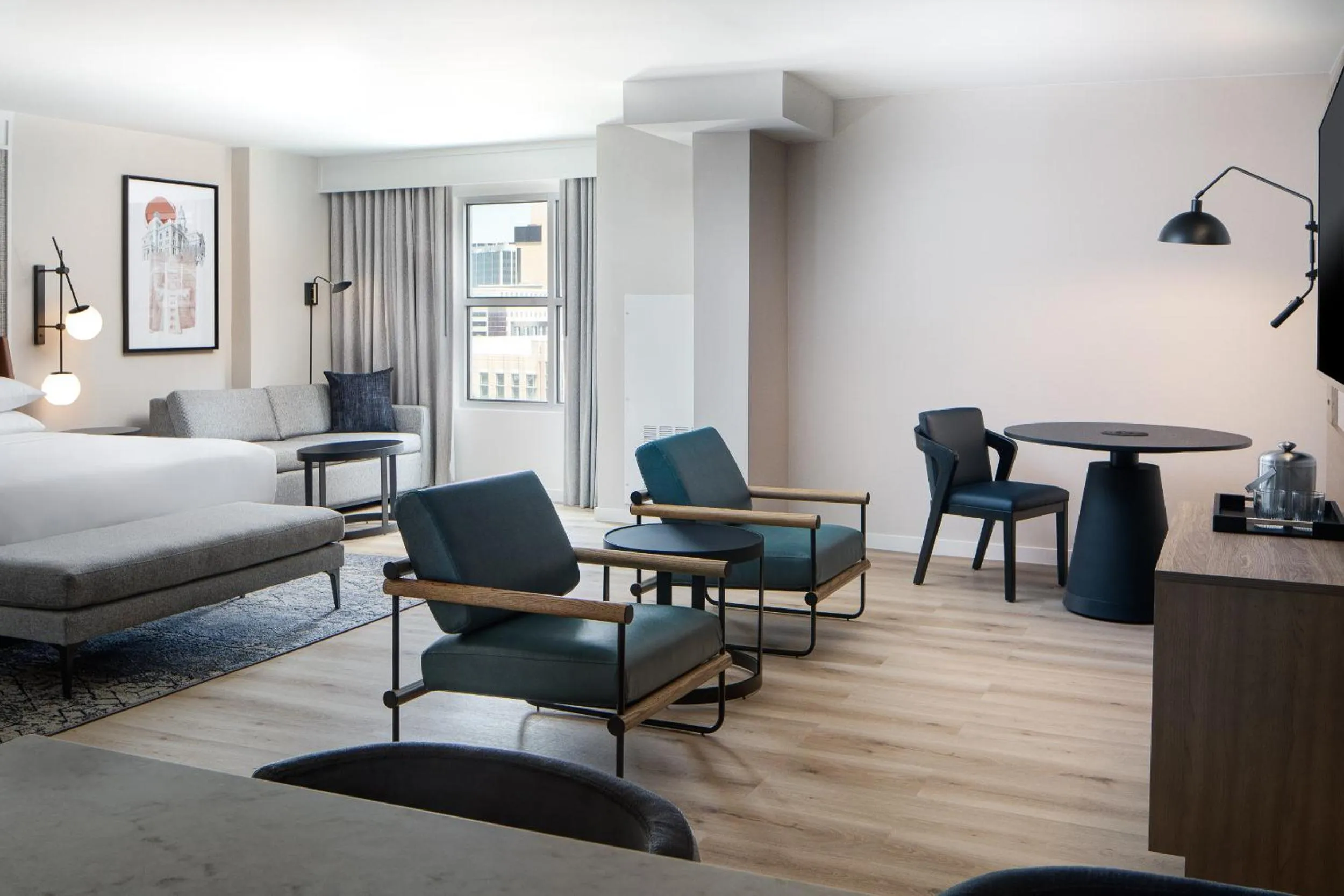 Photo of the whole room, Bed in Sheraton Fort Worth Downtown Hotel