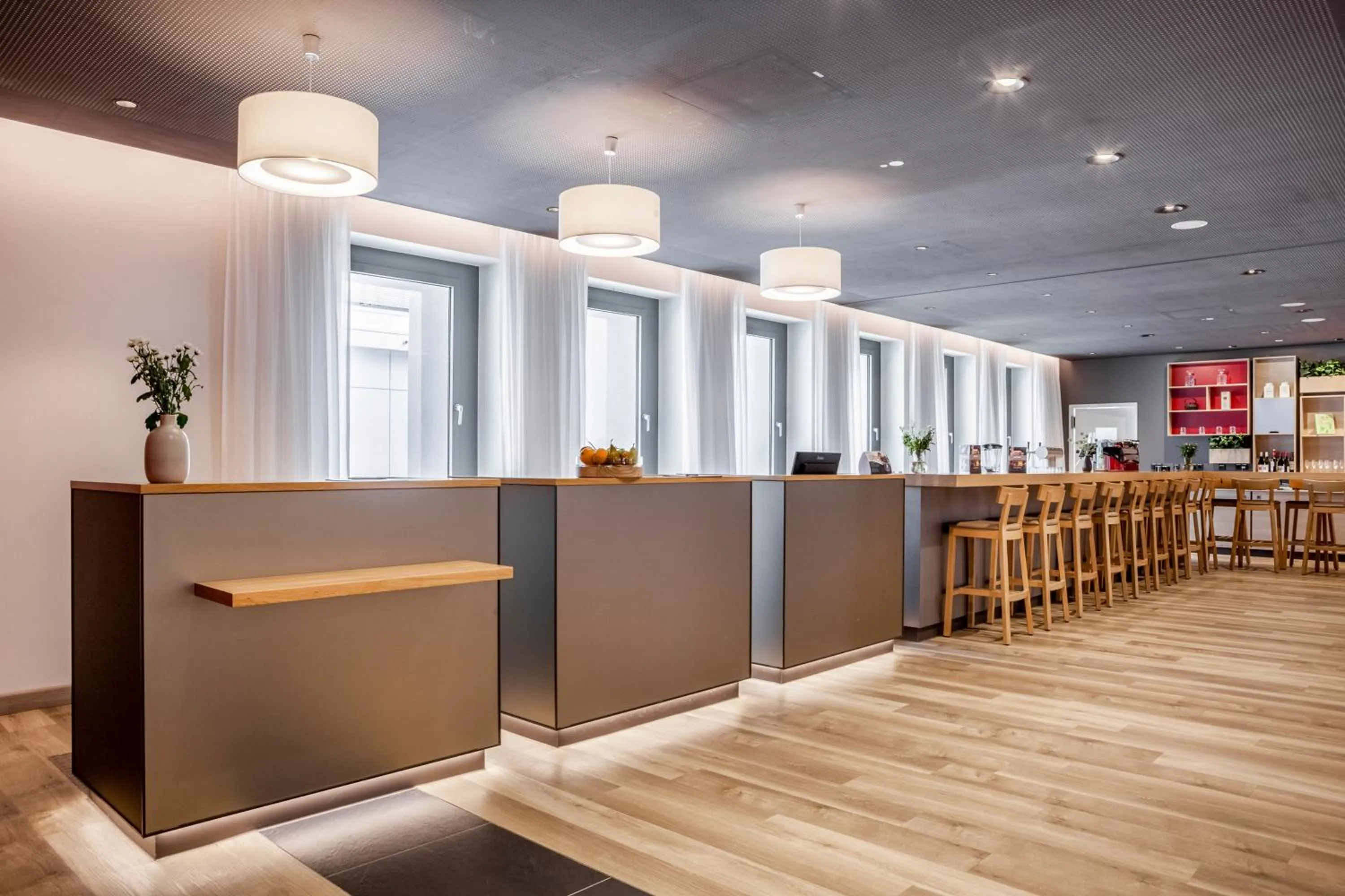 Lobby or reception in IntercityHotel Dortmund