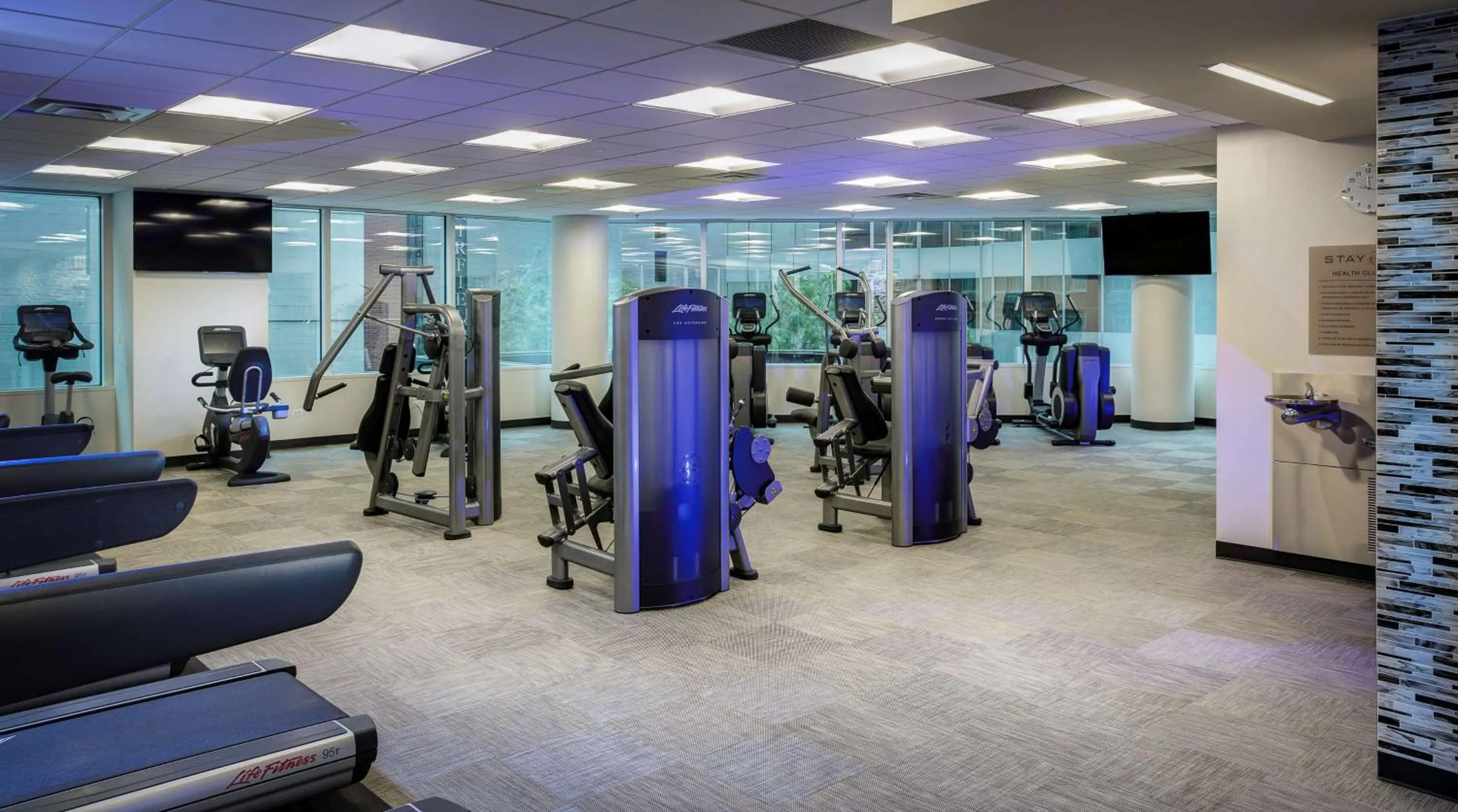 Fitness centre/facilities in Hyatt Centric Chicago Magnificent Mile