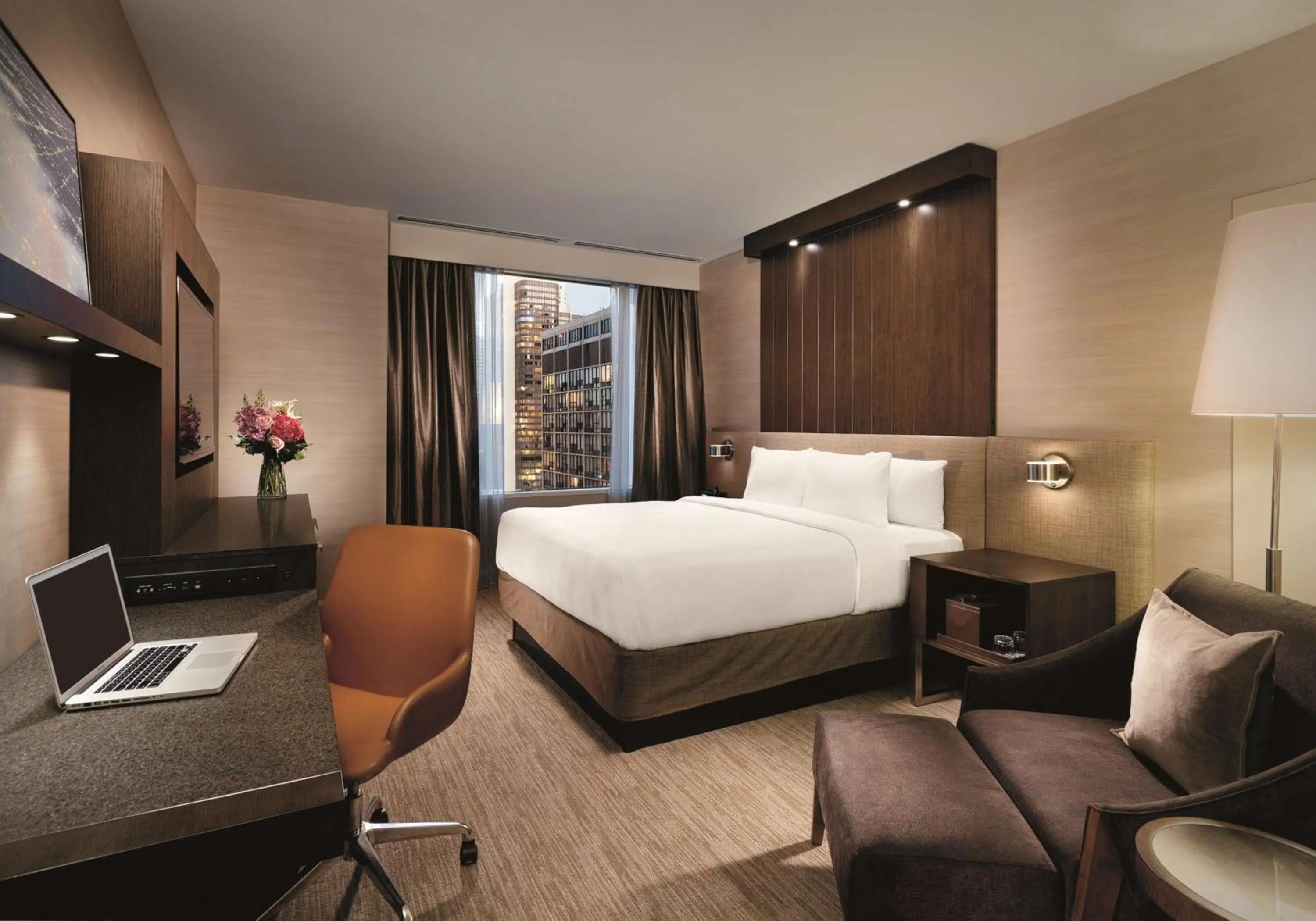Bedroom, Bed in Hyatt Centric Chicago Magnificent Mile