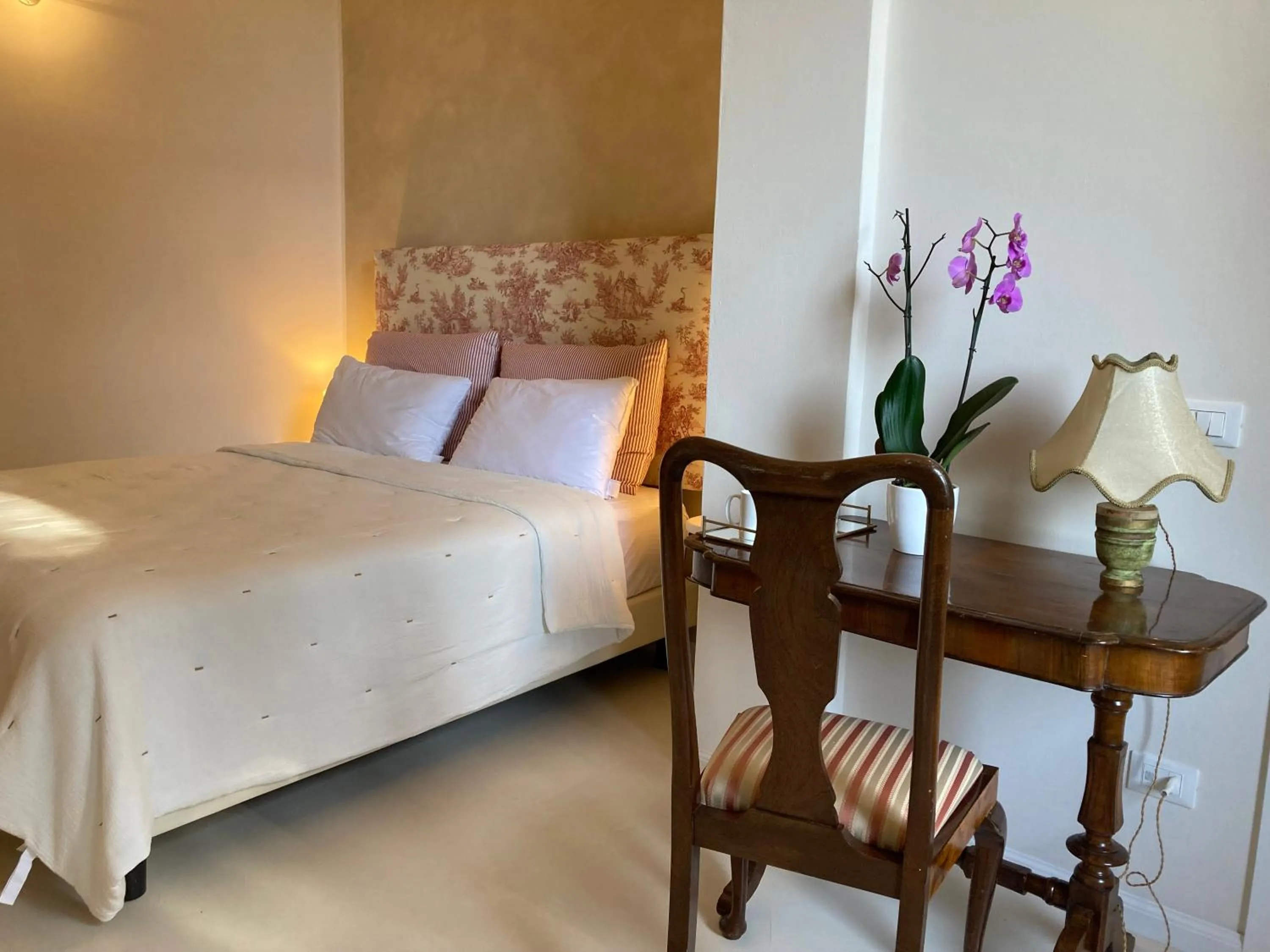 Bedroom, Bed in Villa Lina