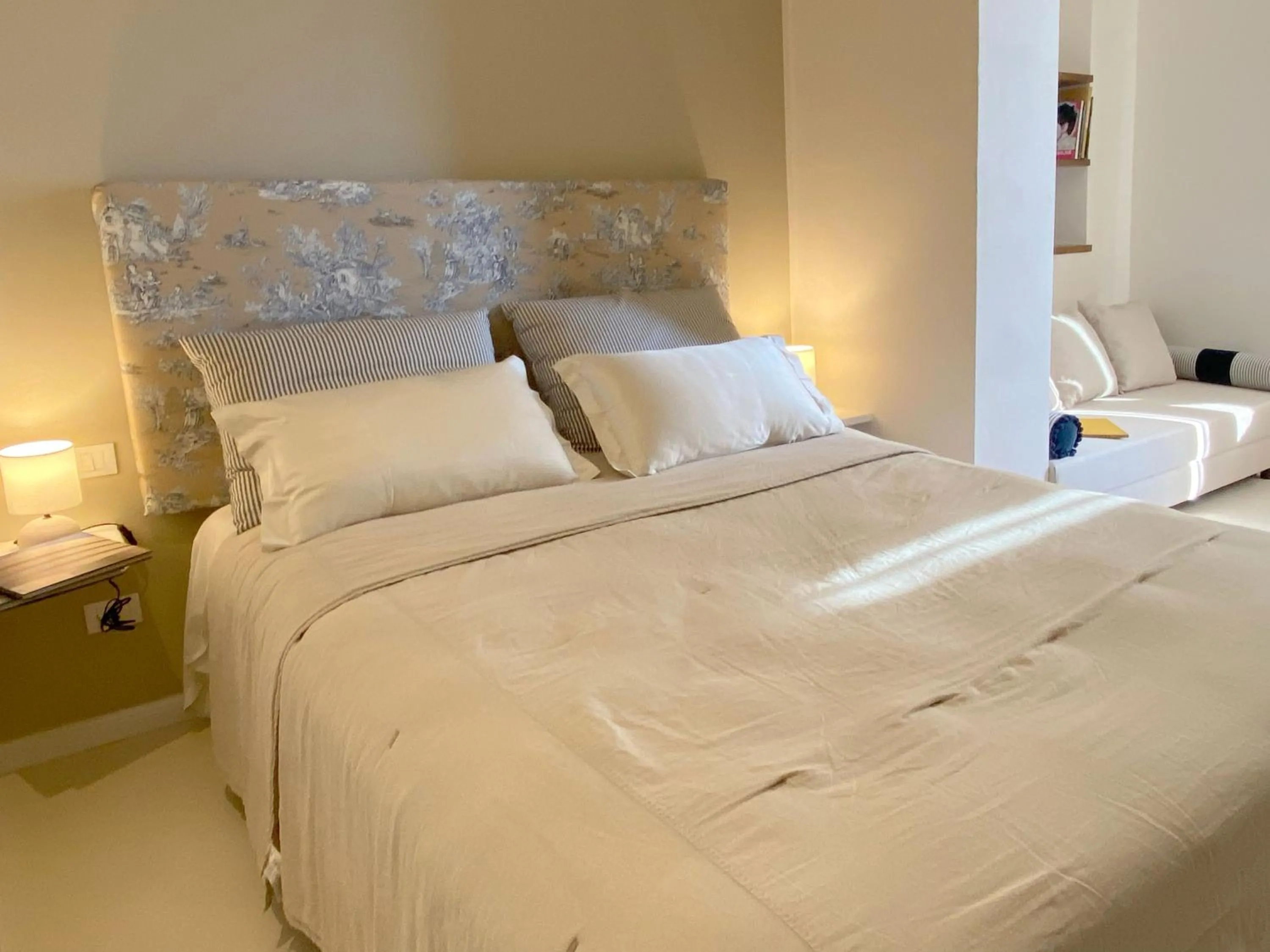 Photo of the whole room, Bed in Villa Lina