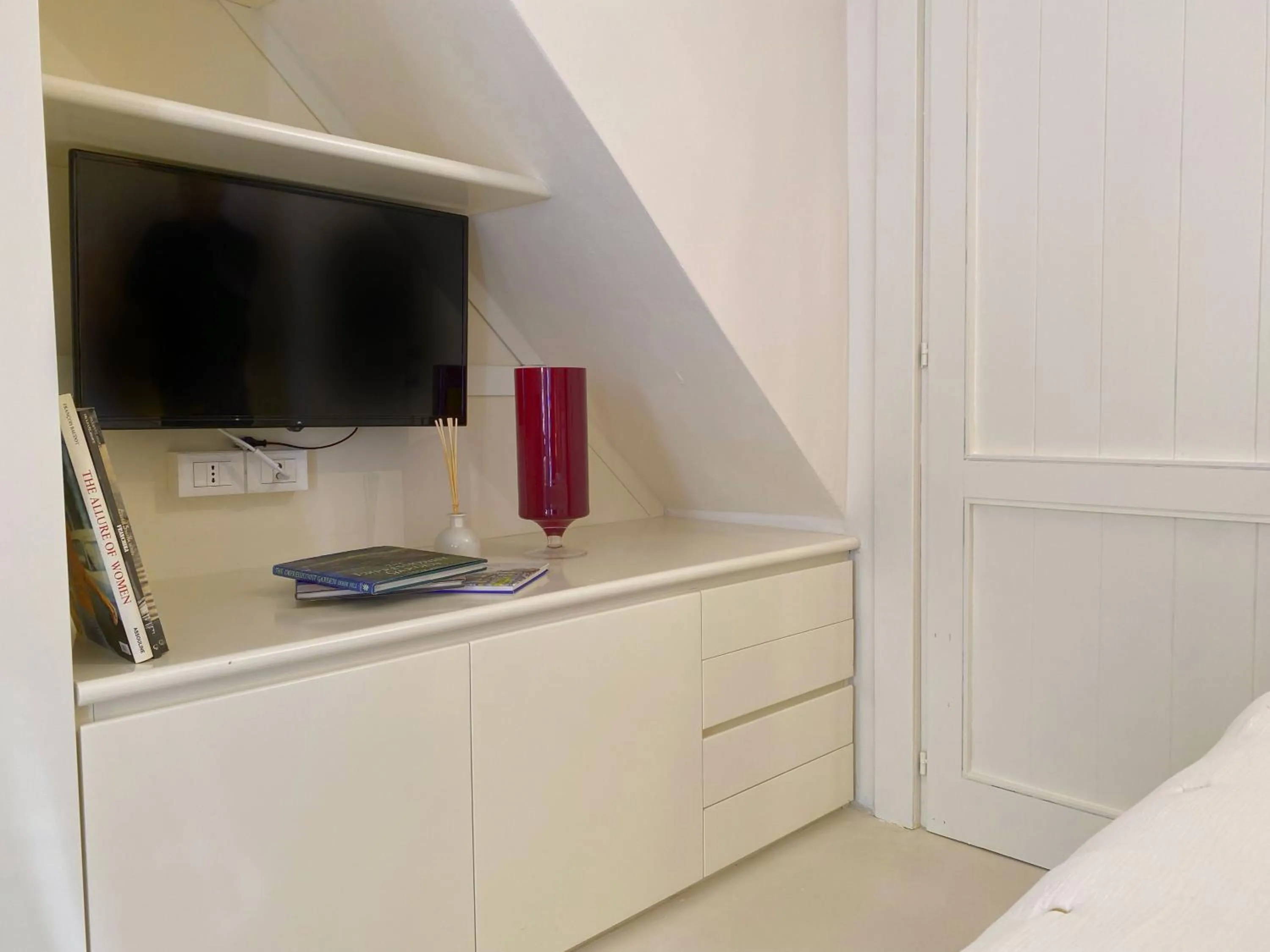 TV and multimedia in Villa Lina