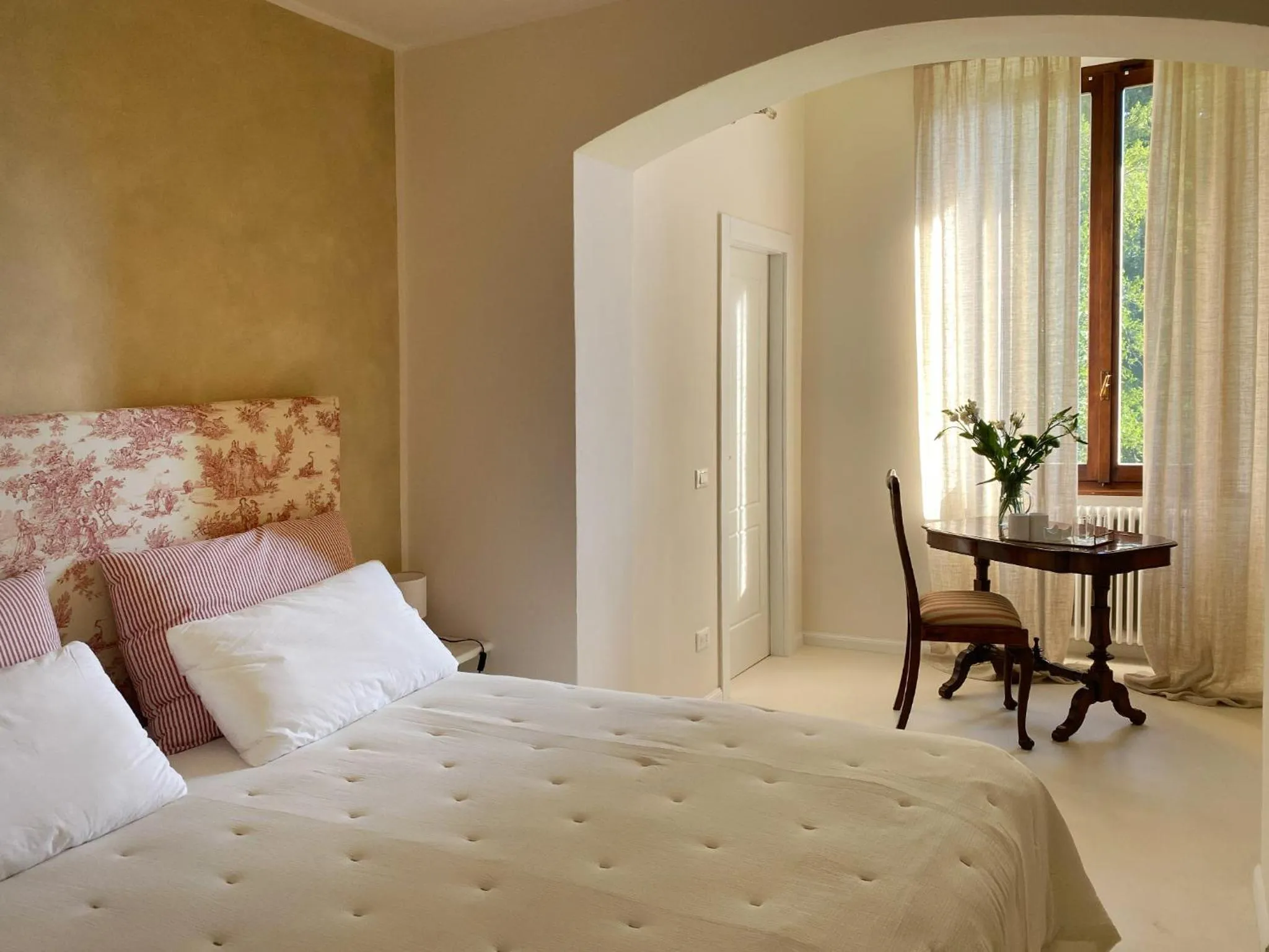 Bedroom, Bed in Villa Lina