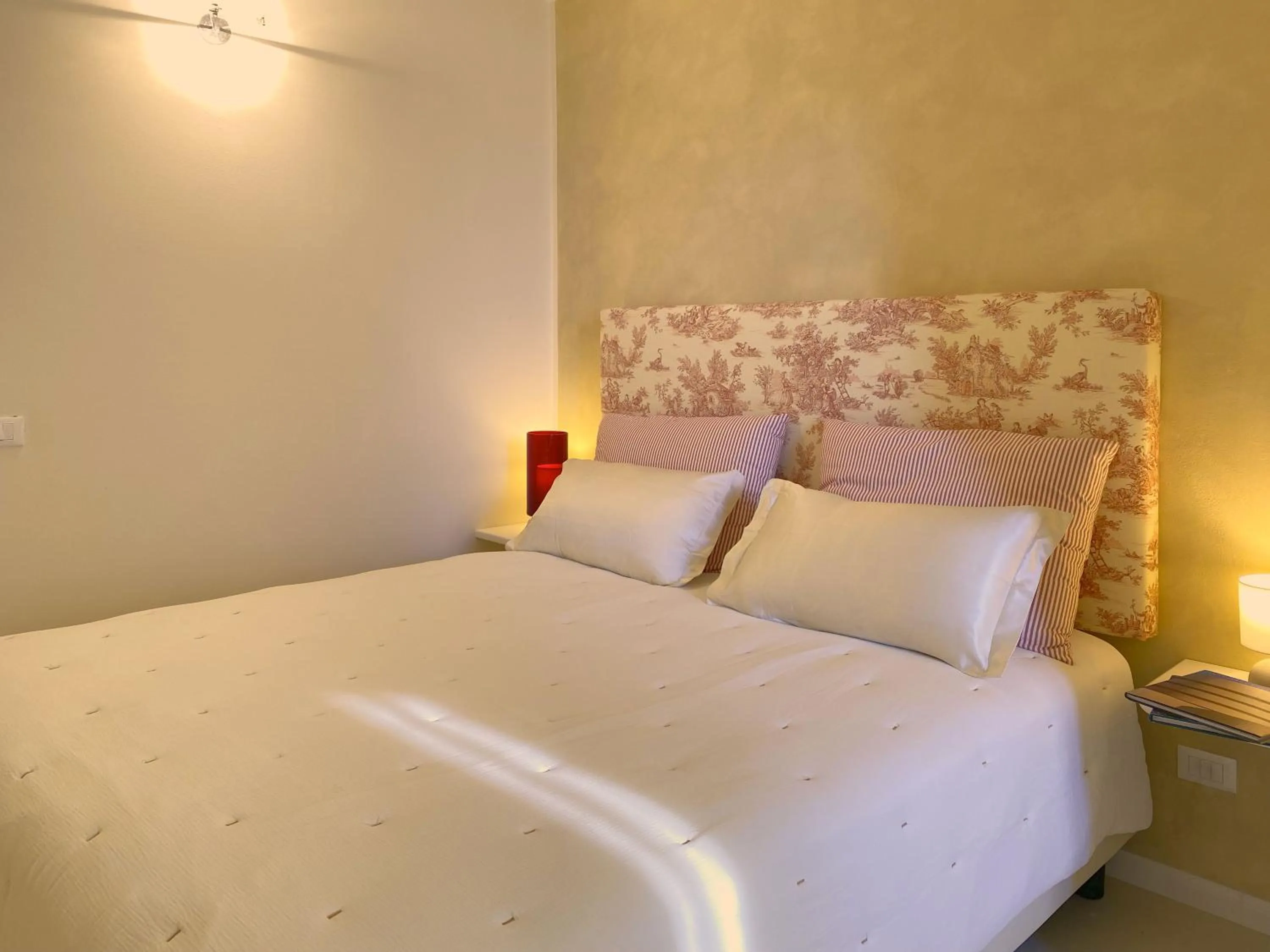 Bedroom, Bed in Villa Lina