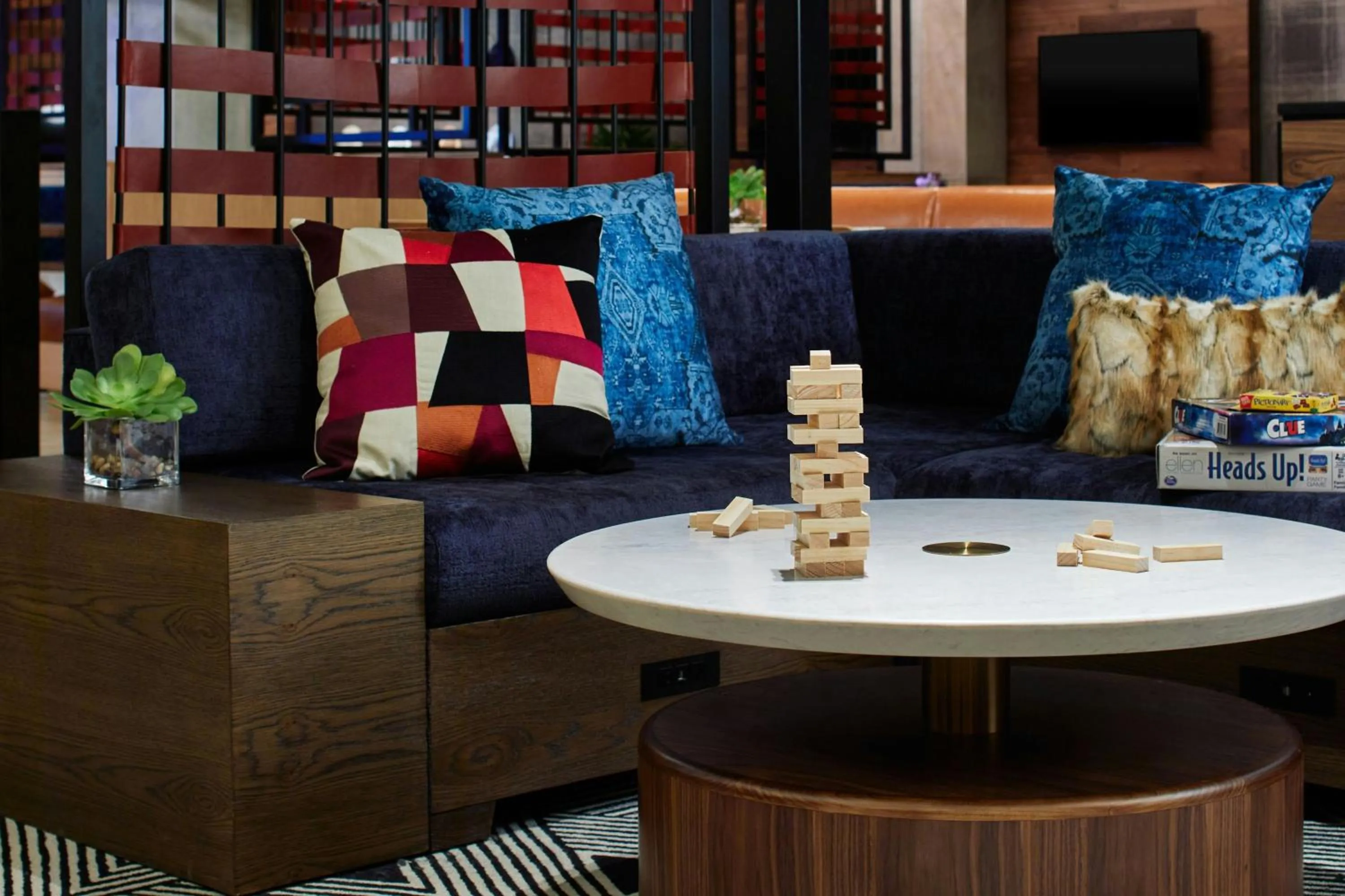 Lounge or bar in Renaissance Nashville Hotel