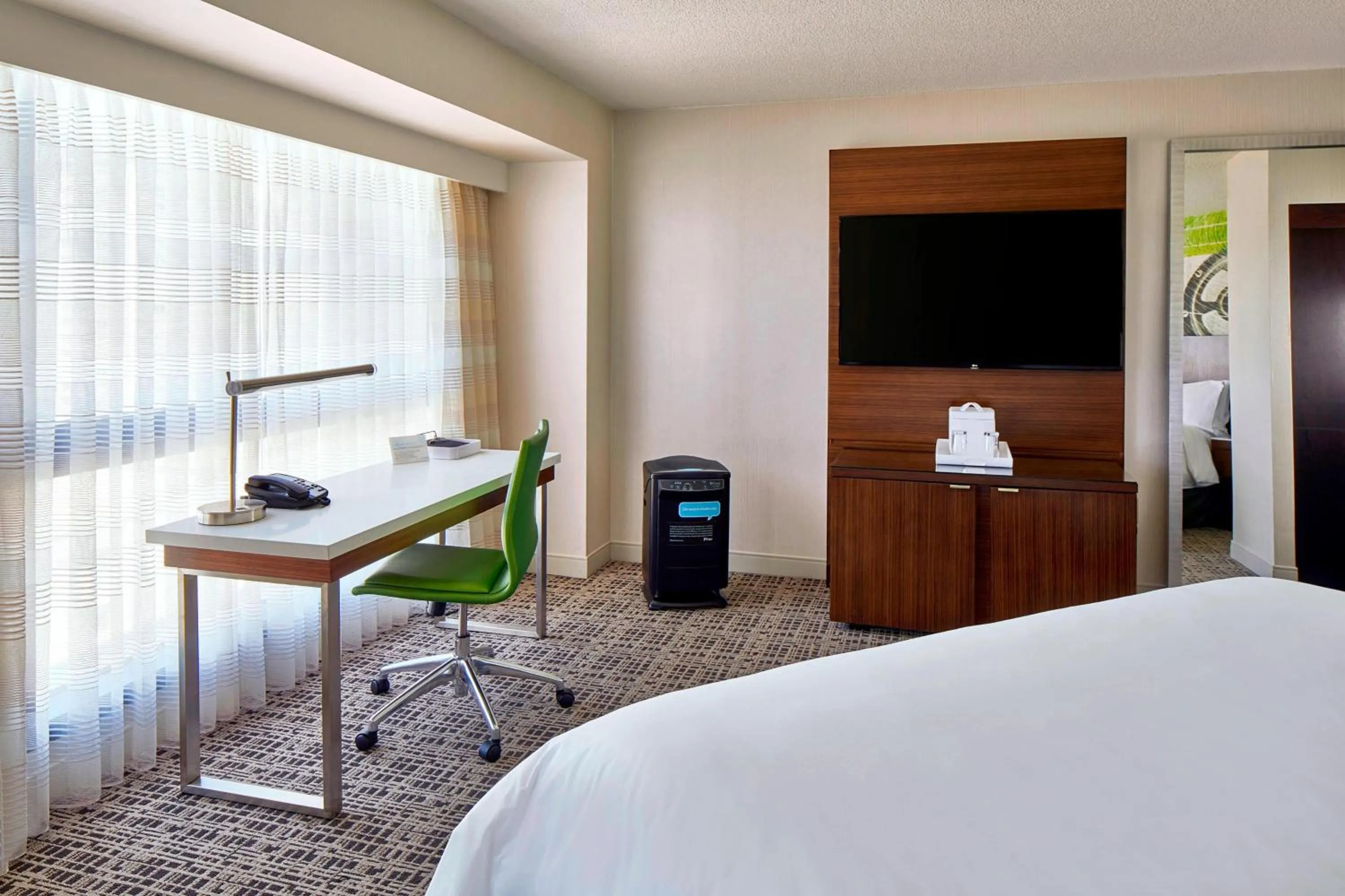 Bedroom, Bed in Renaissance Nashville Hotel