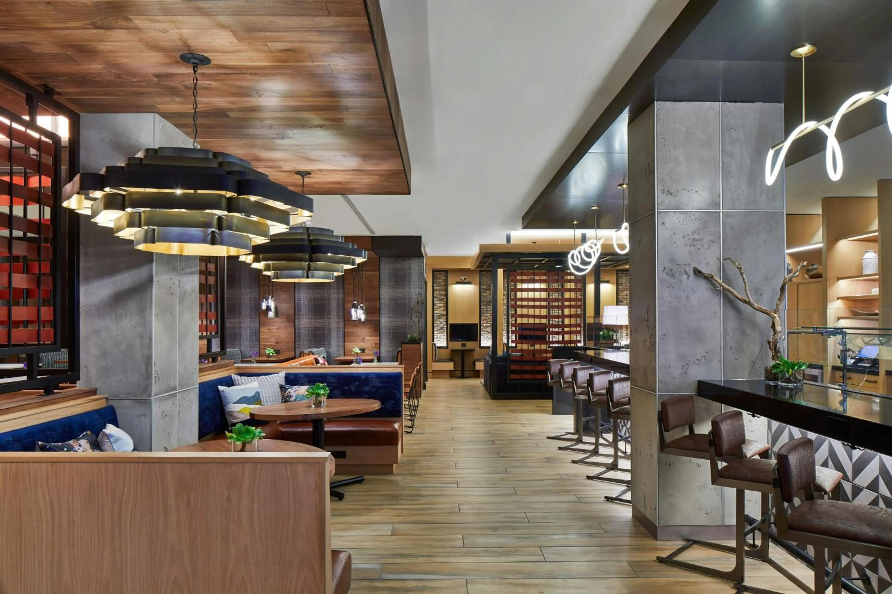 Lounge or bar in Renaissance Nashville Hotel