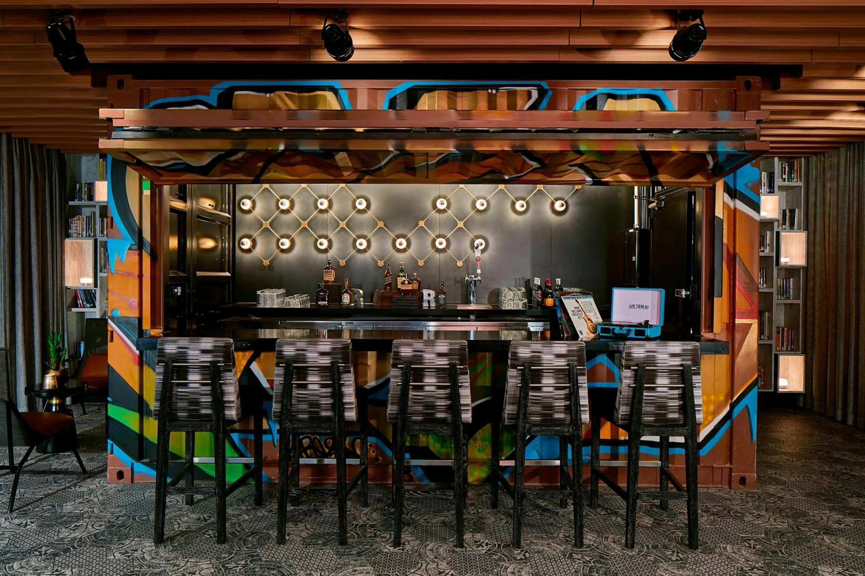 Lounge or bar in Renaissance Nashville Hotel