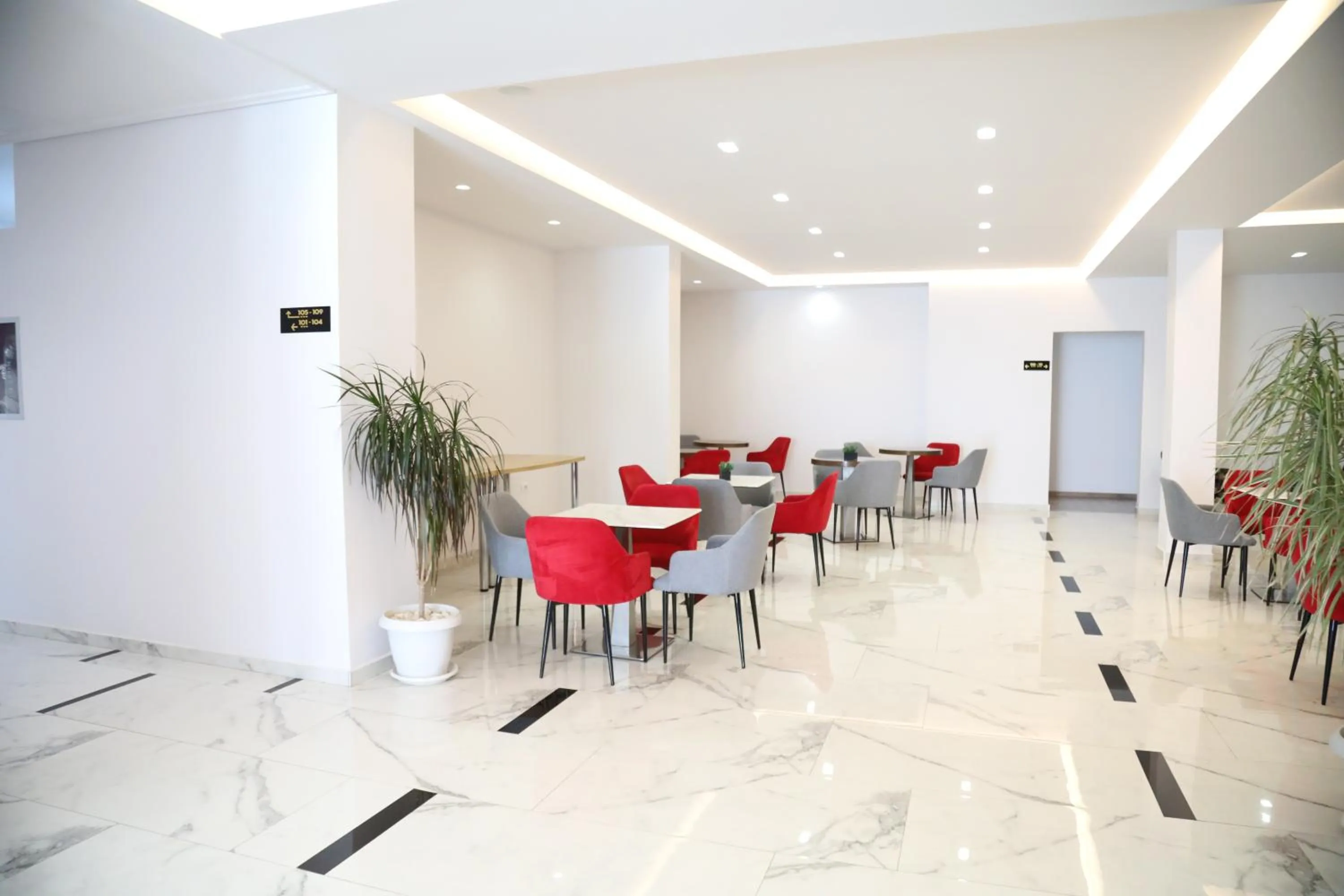 Restaurant/places to eat in Relax Mea Hotel