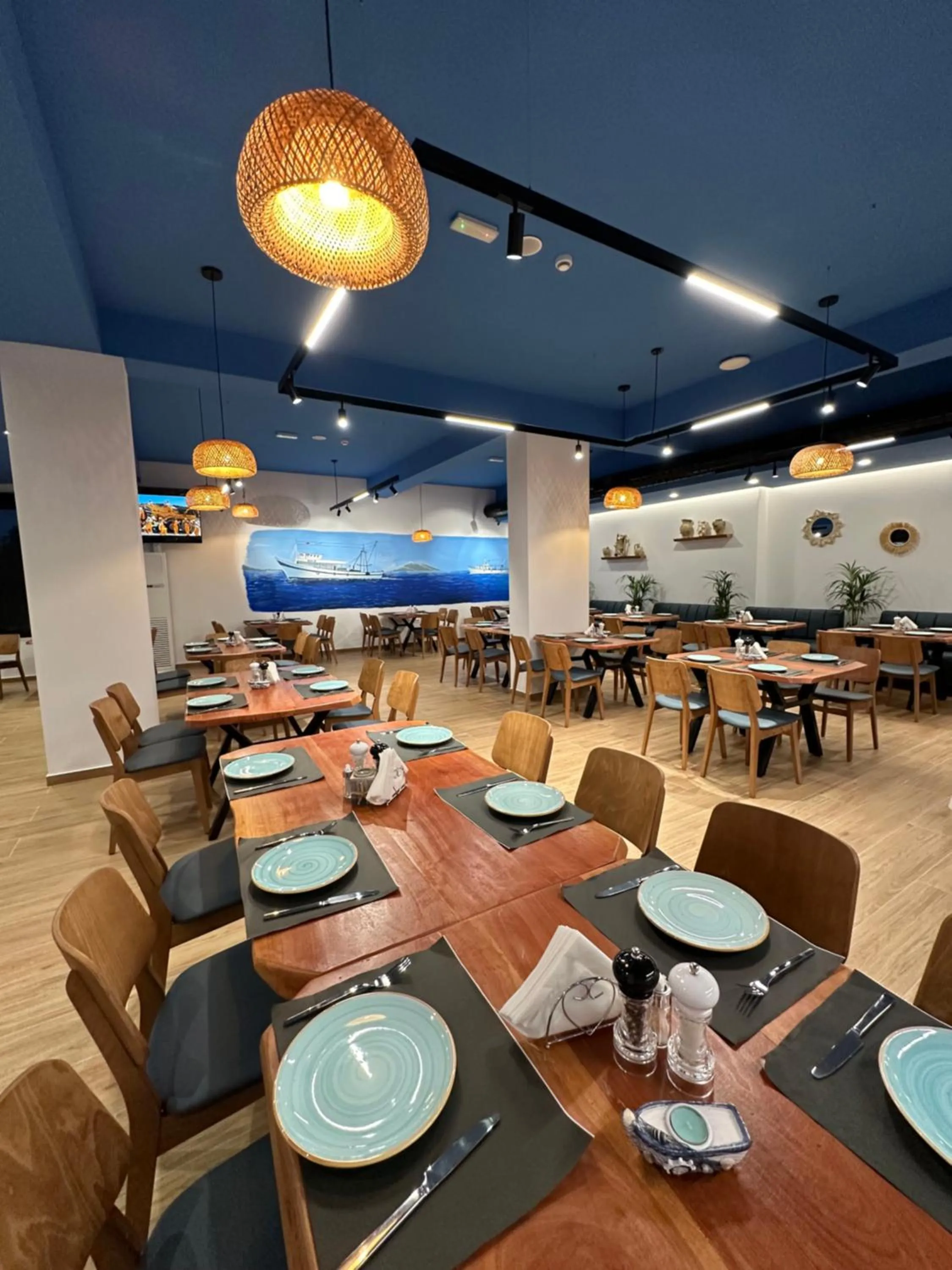 Restaurant/places to eat in Relax Mea Hotel