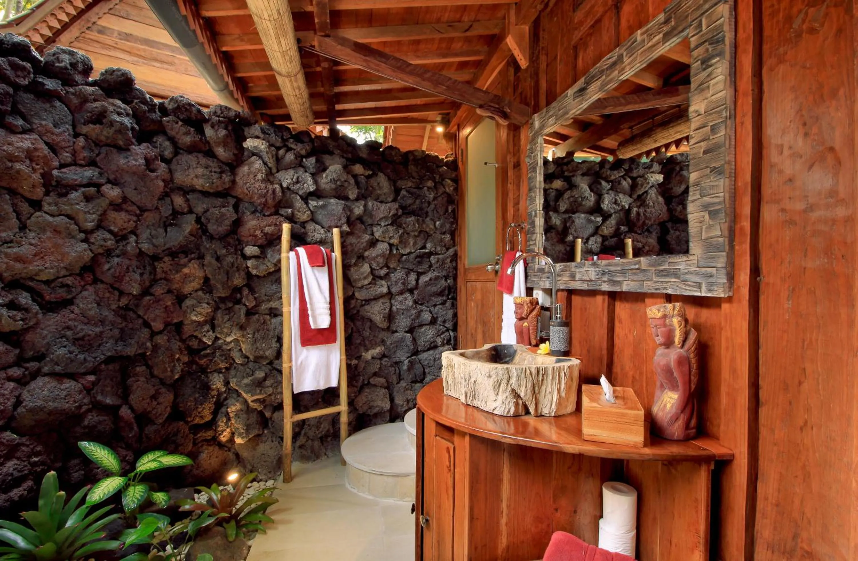 Bathroom in Masakali Retreat