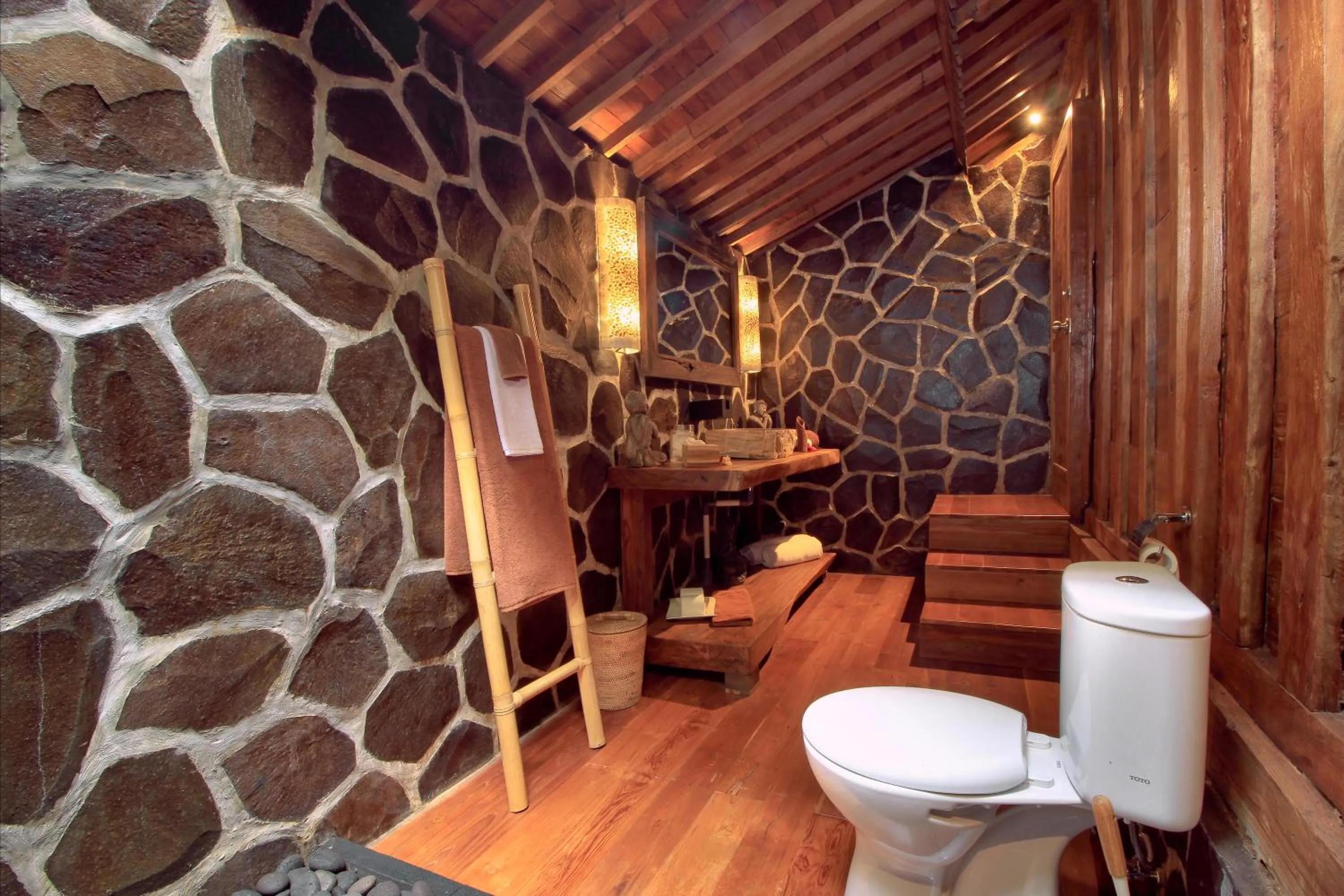 Toilet in Masakali Retreat