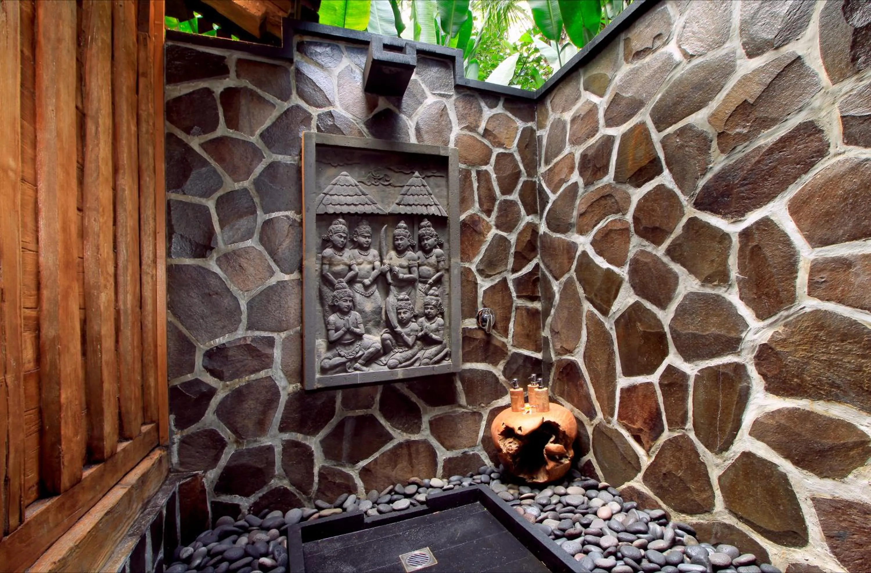 Shower in Masakali Retreat