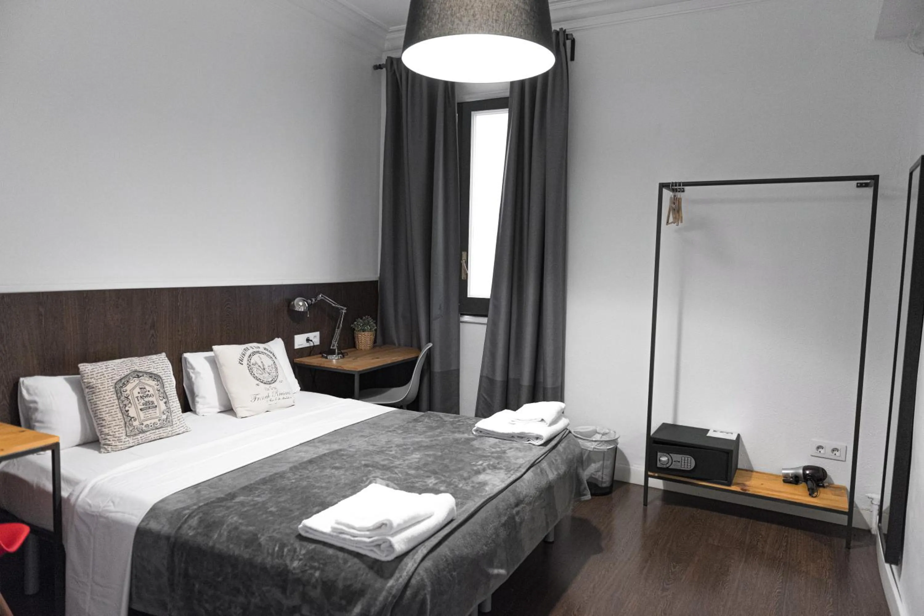 Bed in Traveller House