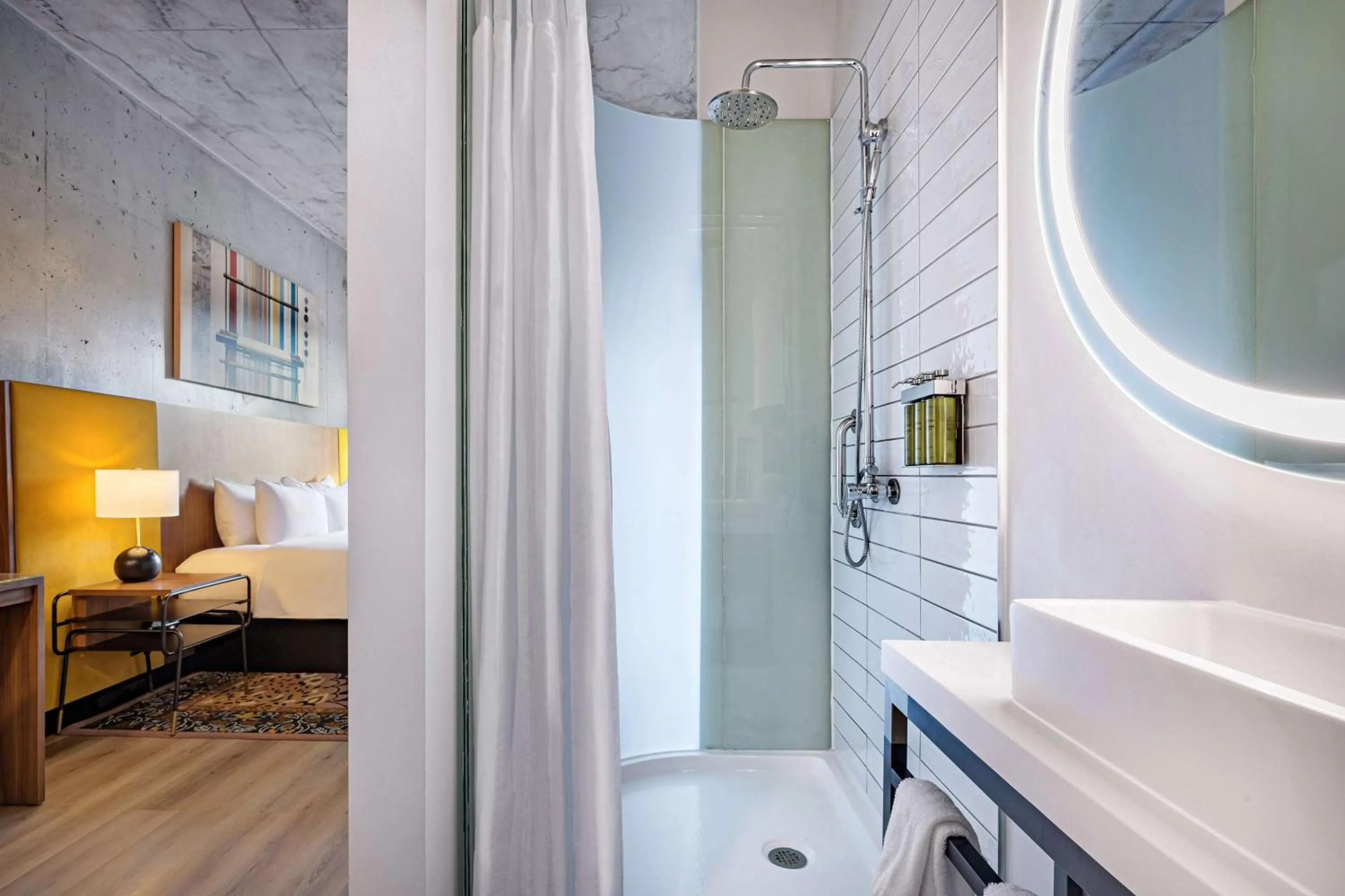 Bathroom, Bed in The LOOM Hotel, Tapestry Collection by Hilton