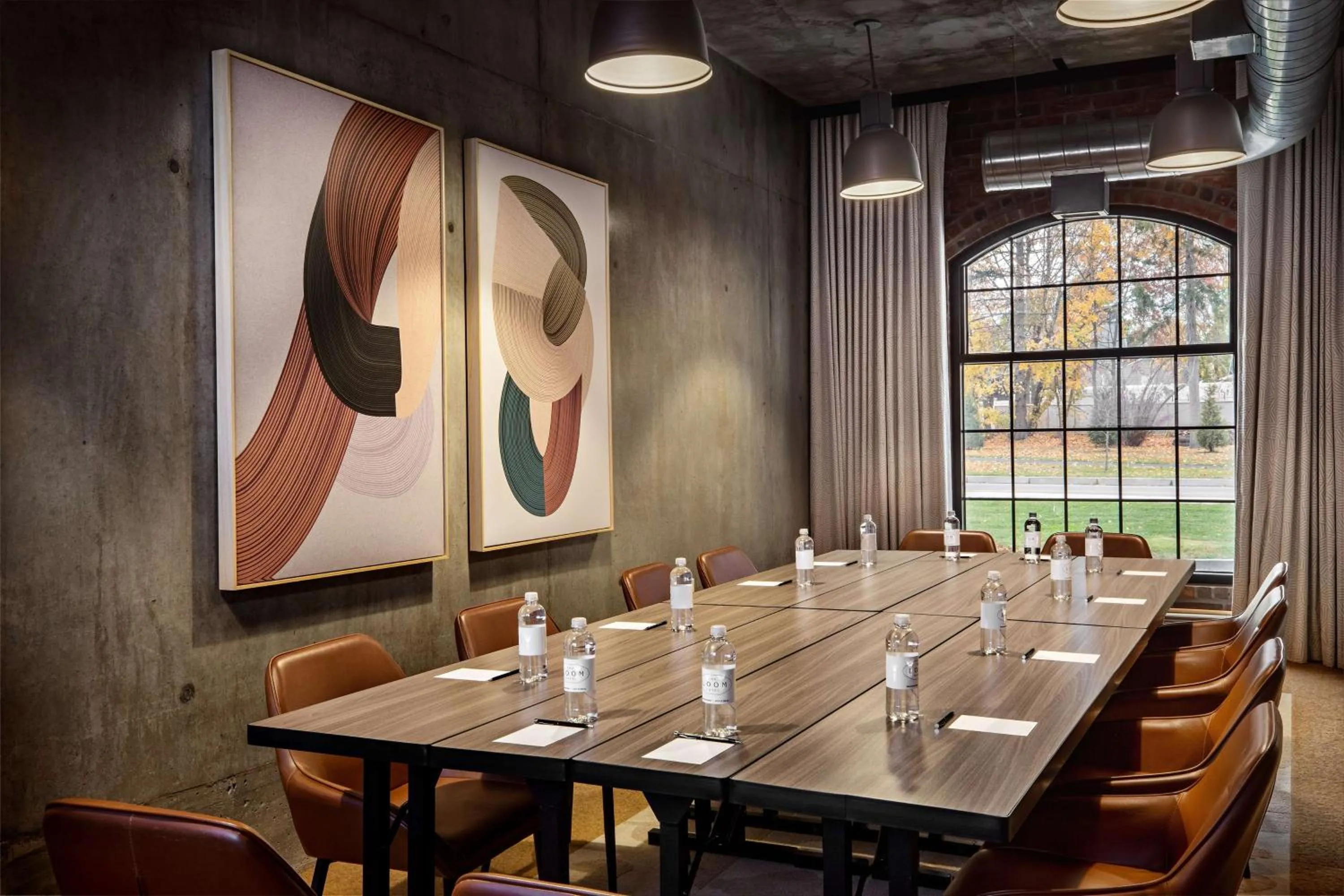 Meeting/conference room in The LOOM Hotel, Tapestry Collection by Hilton