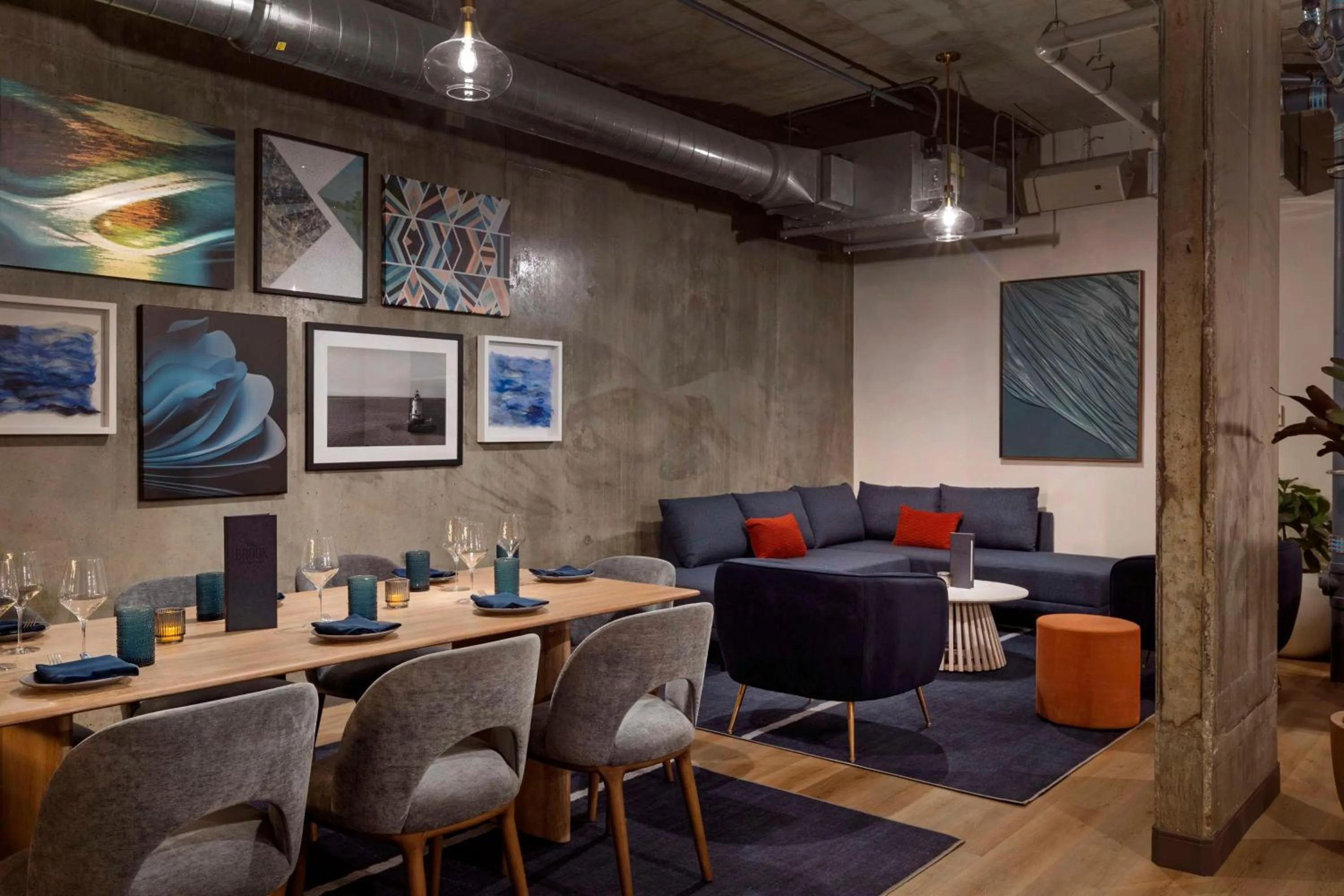 Lobby or reception in The LOOM Hotel, Tapestry Collection by Hilton