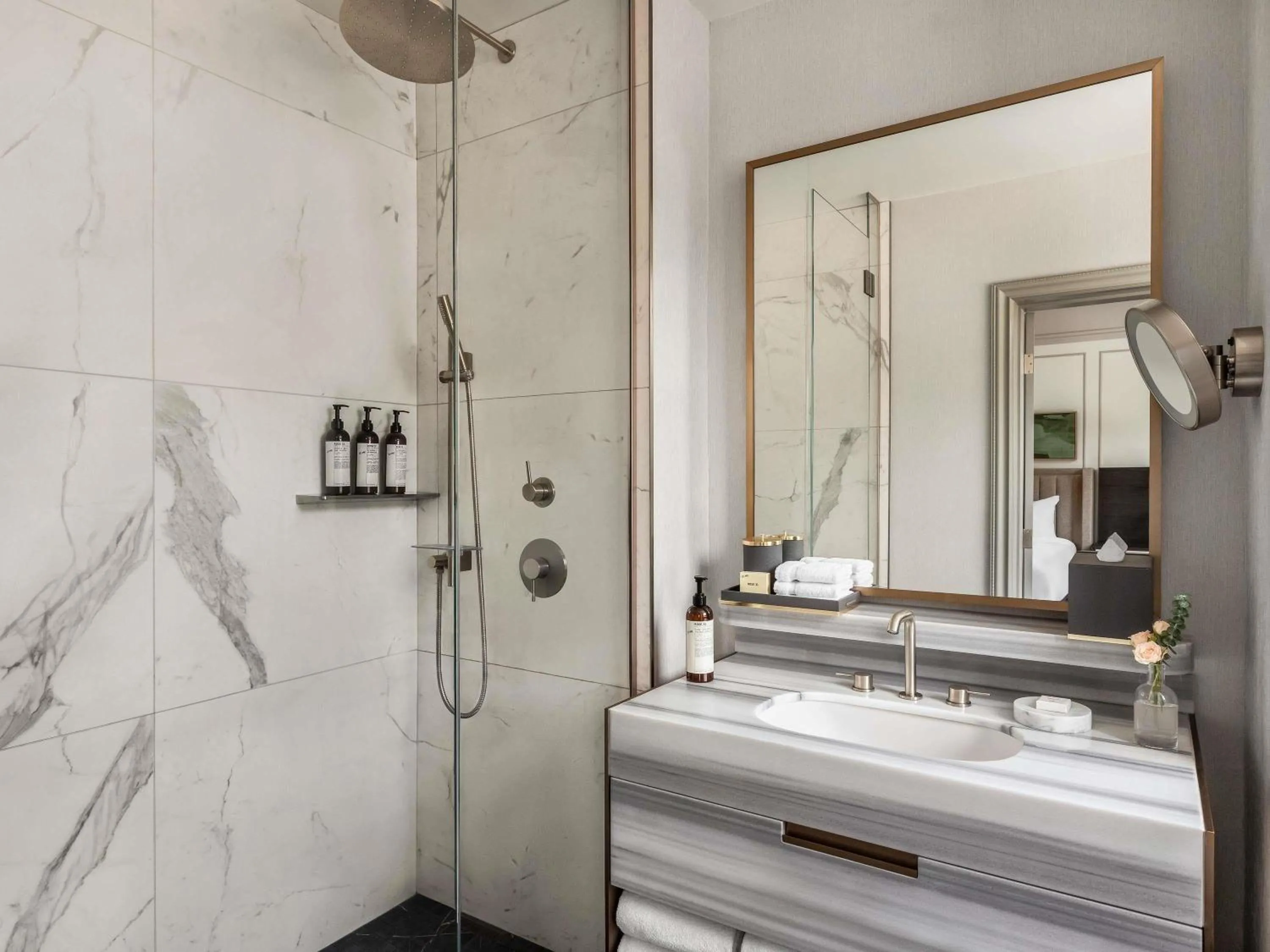 Bedroom in Fairmont Château Lake Louise