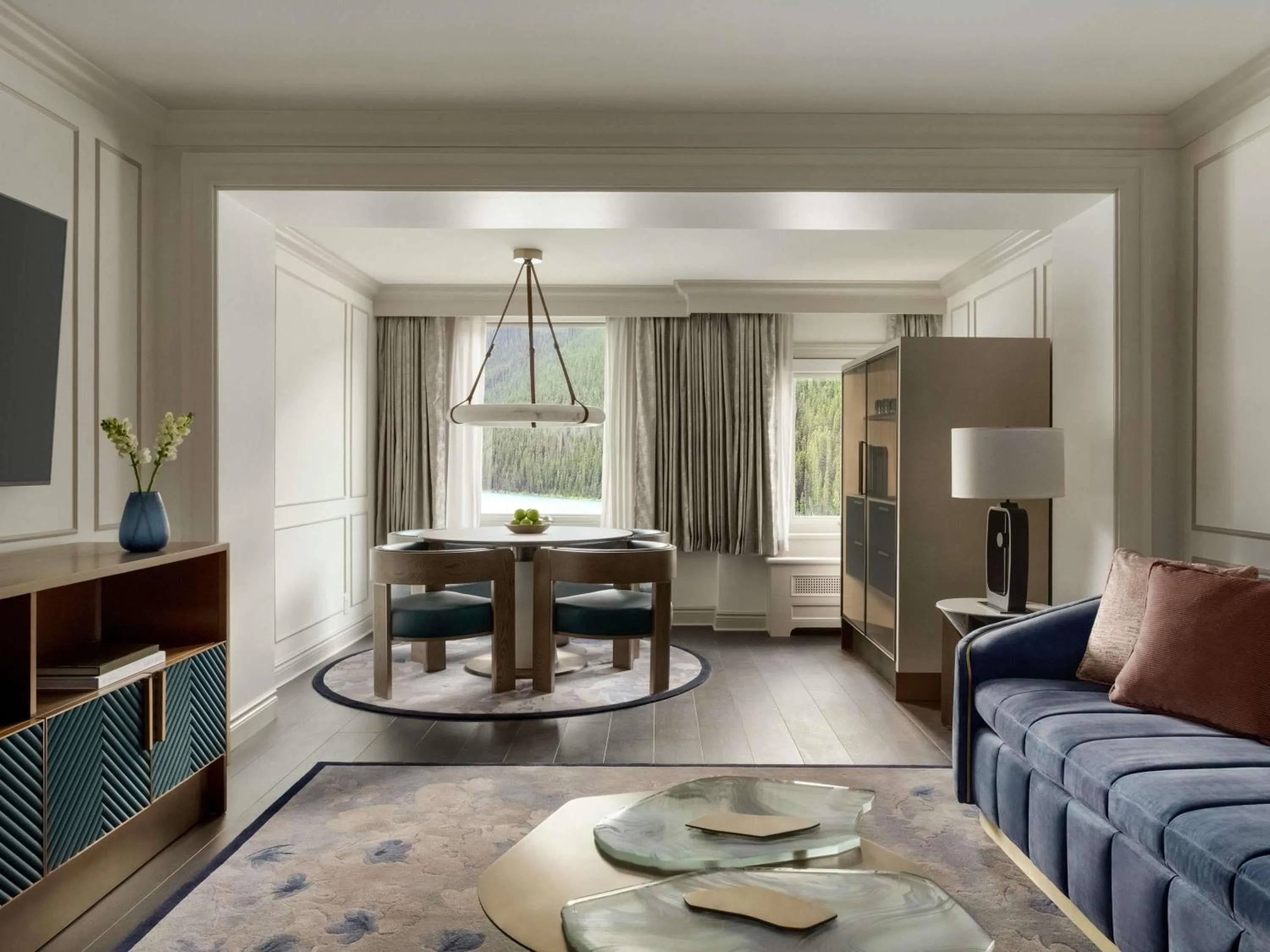 Bedroom in Fairmont Château Lake Louise