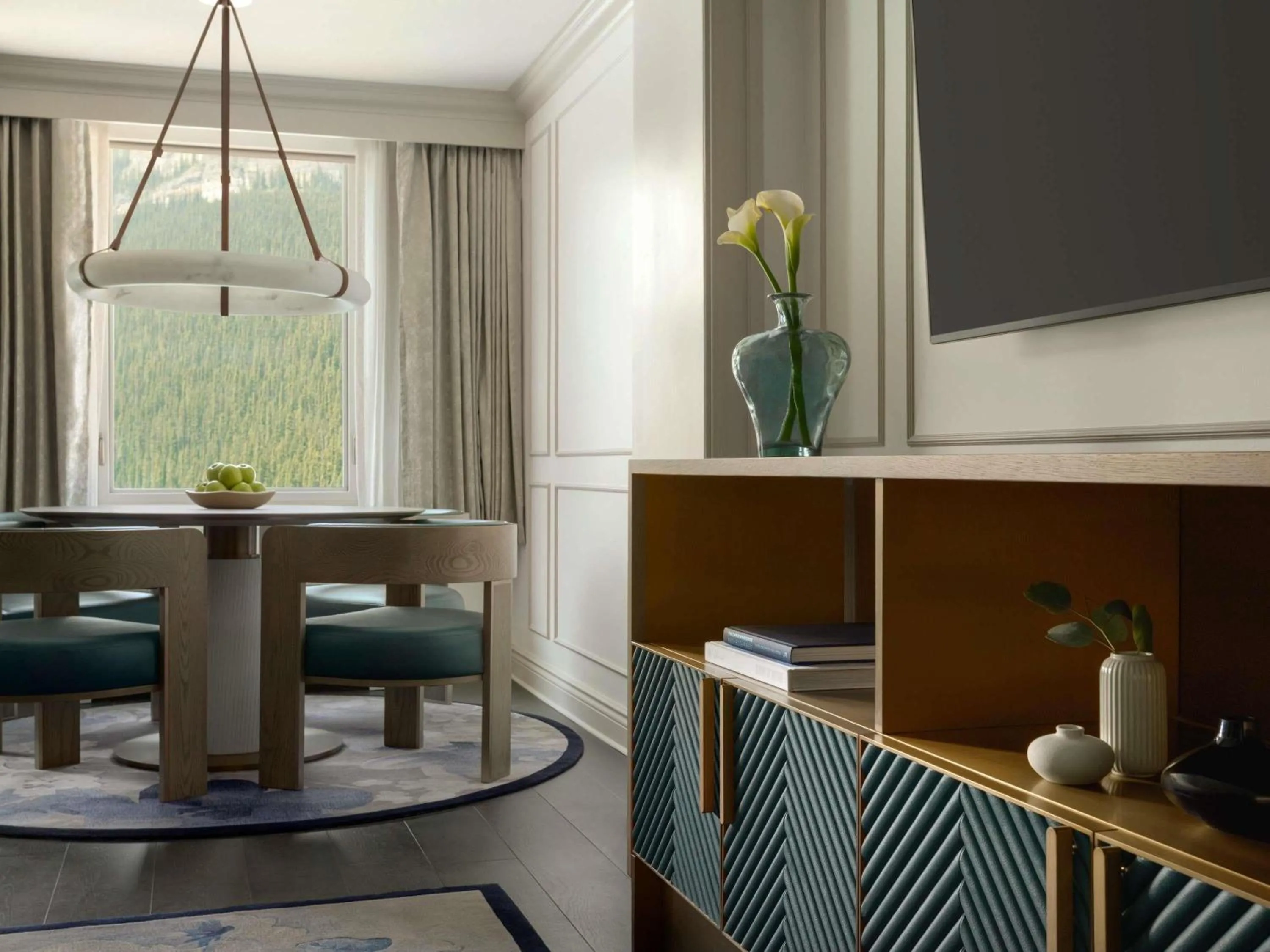 Bedroom in Fairmont Château Lake Louise