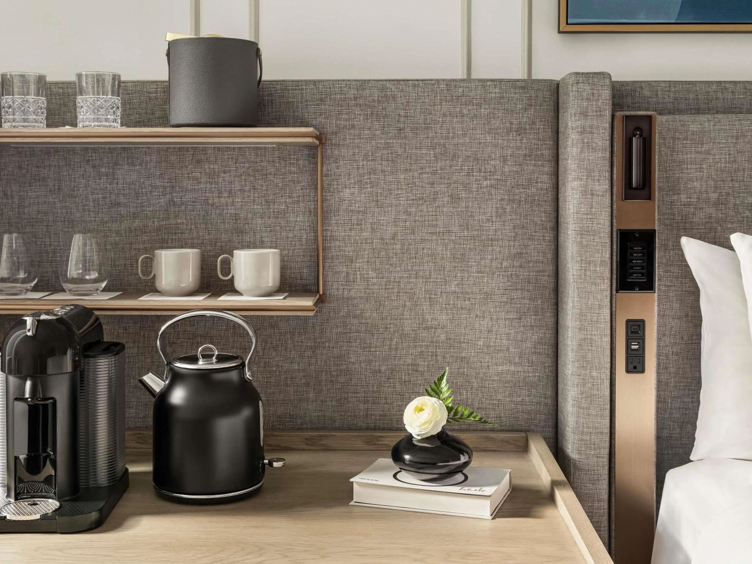 Bedroom in Fairmont Château Lake Louise