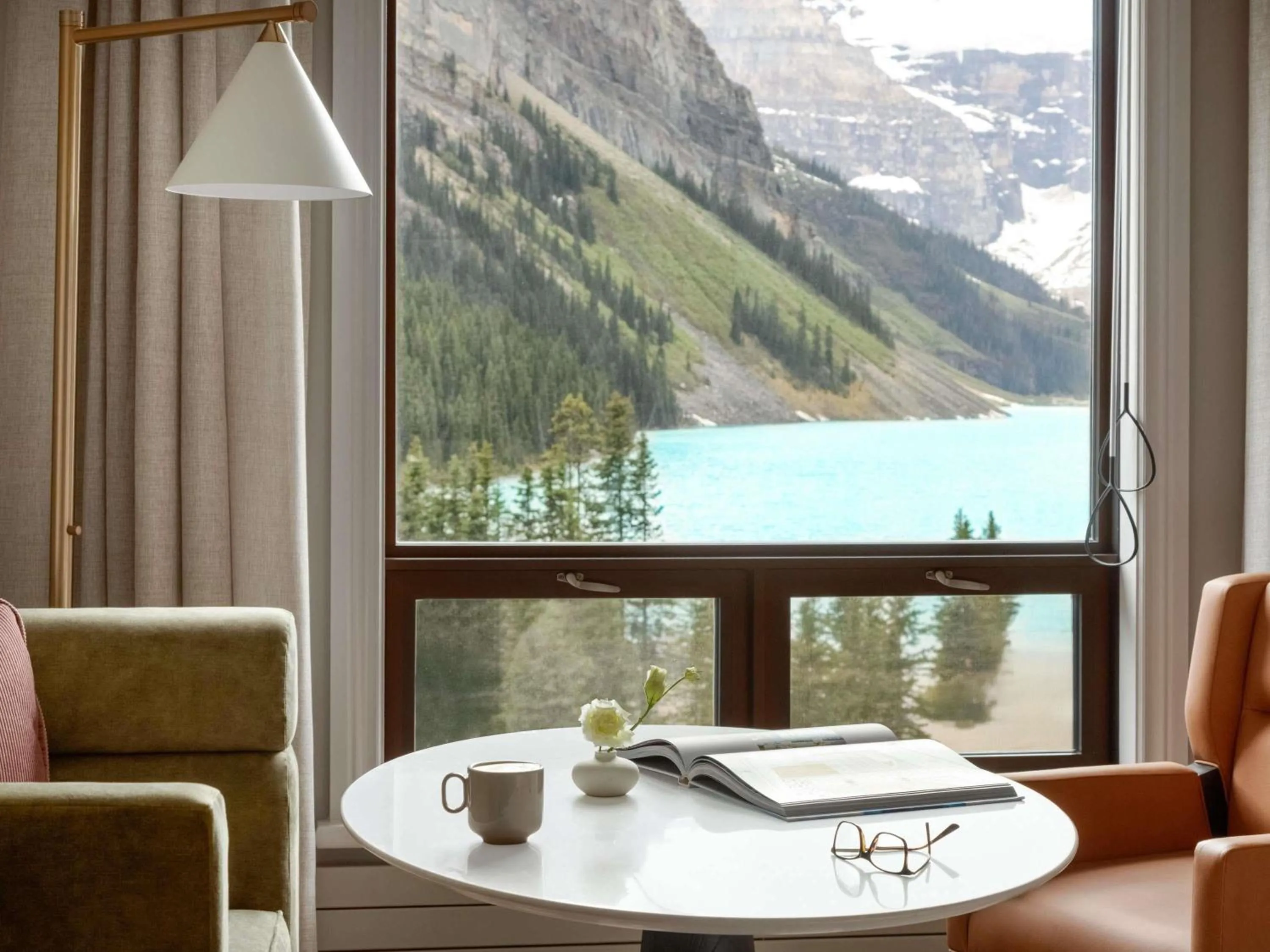 Bedroom in Fairmont Château Lake Louise