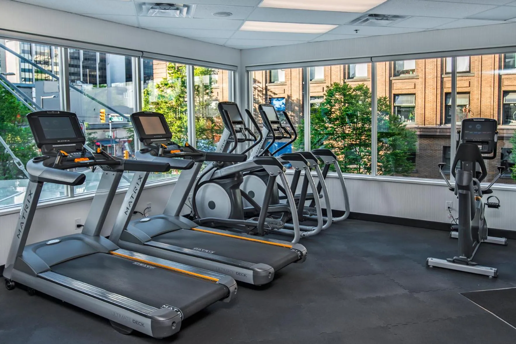 Fitness centre/facilities in Best Western Premier Chateau Granville Hotel & Suites & Conference Centre