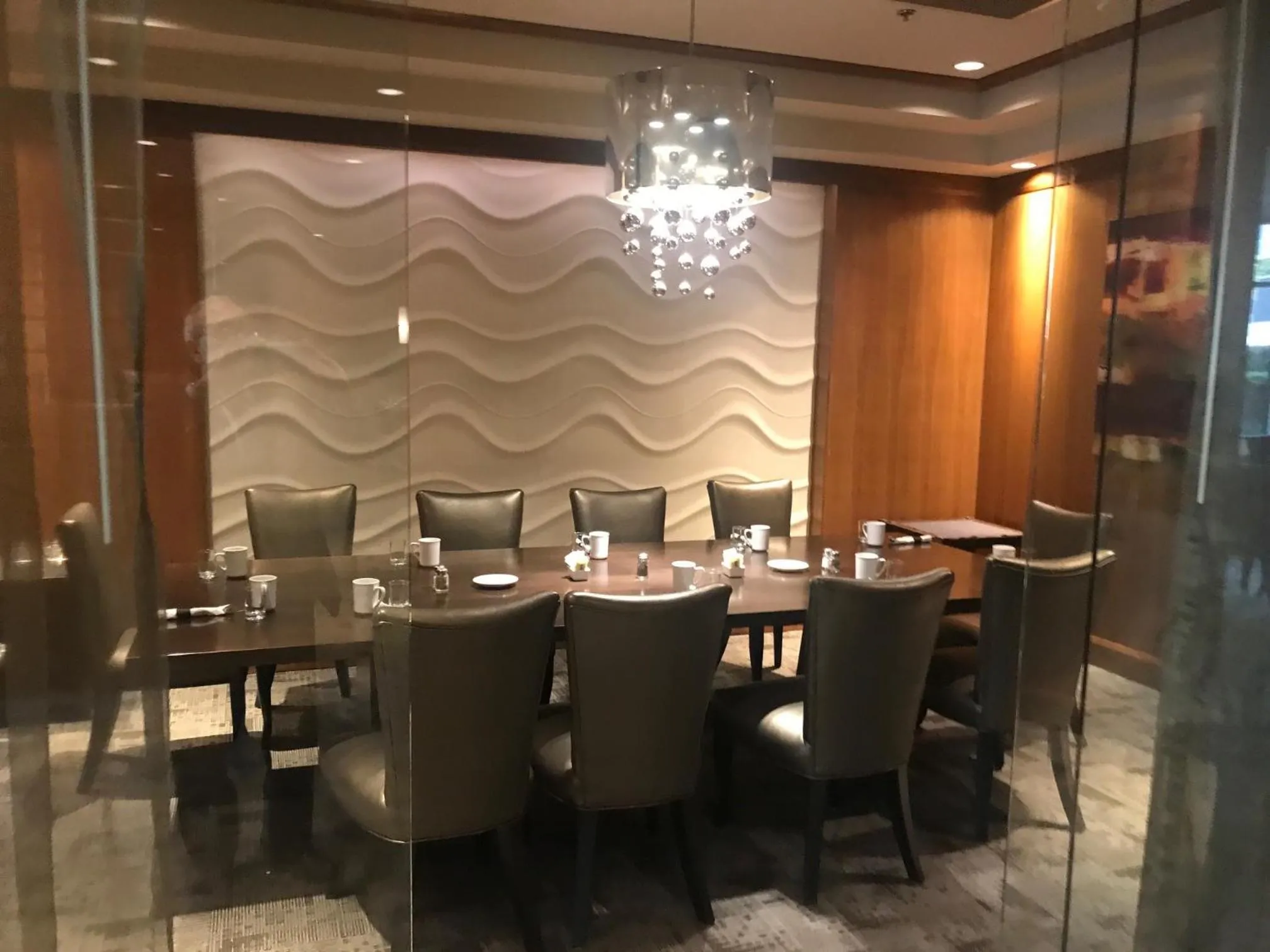 Restaurant/places to eat in Best Western Premier Chateau Granville Hotel & Suites & Conference Centre