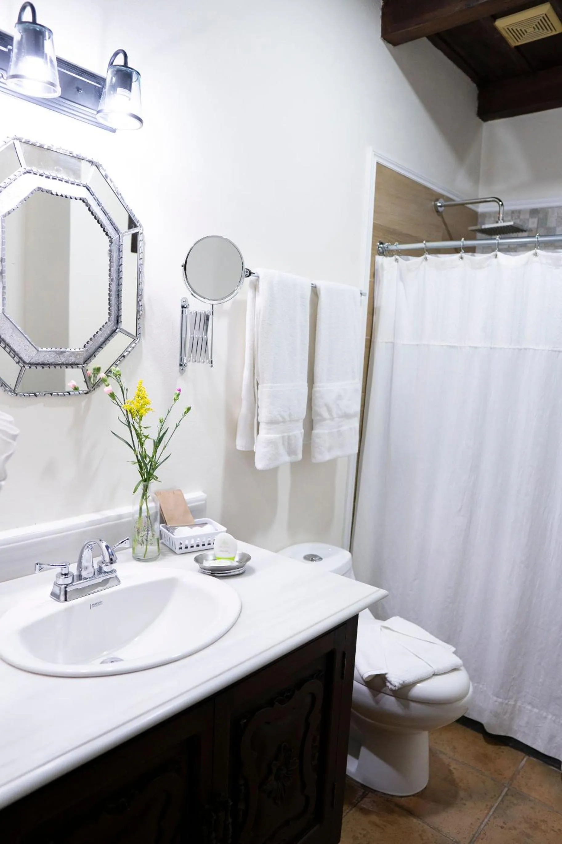 Bathroom in Casa Noble Hotel