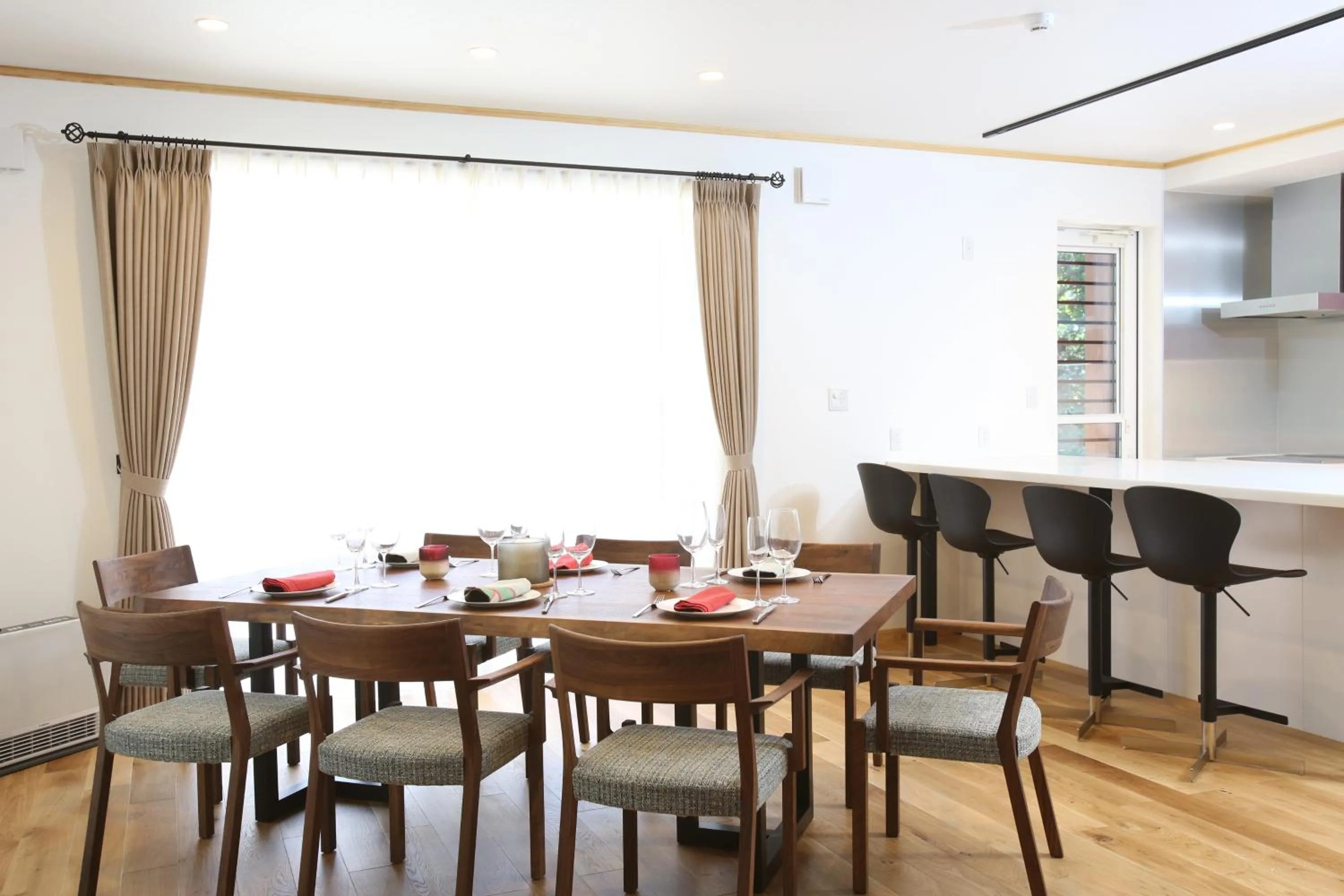 Dining area in Villa Bavaria by Hakuba White Fox Company