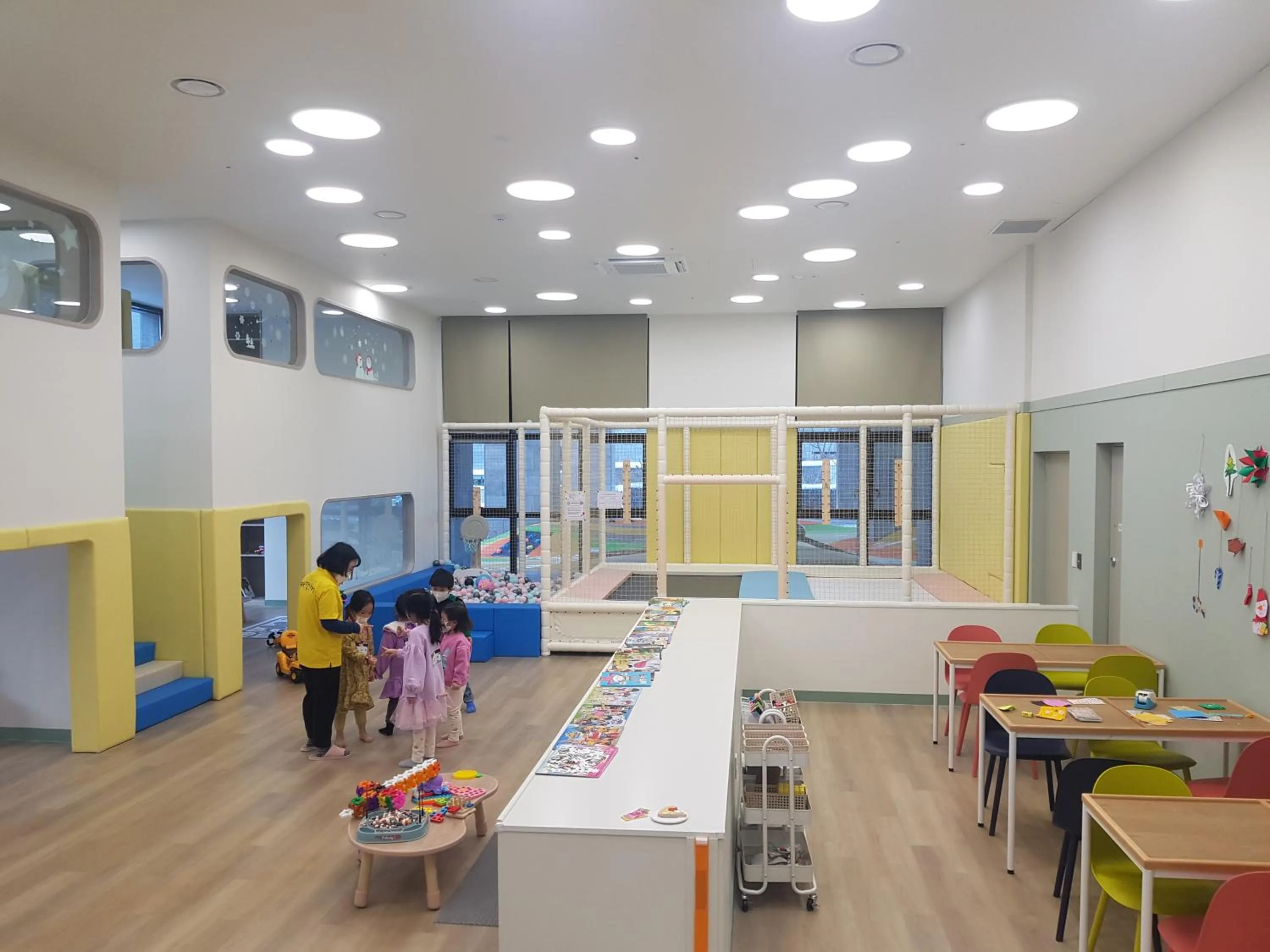 Kids's club in Chestertons Sokcho