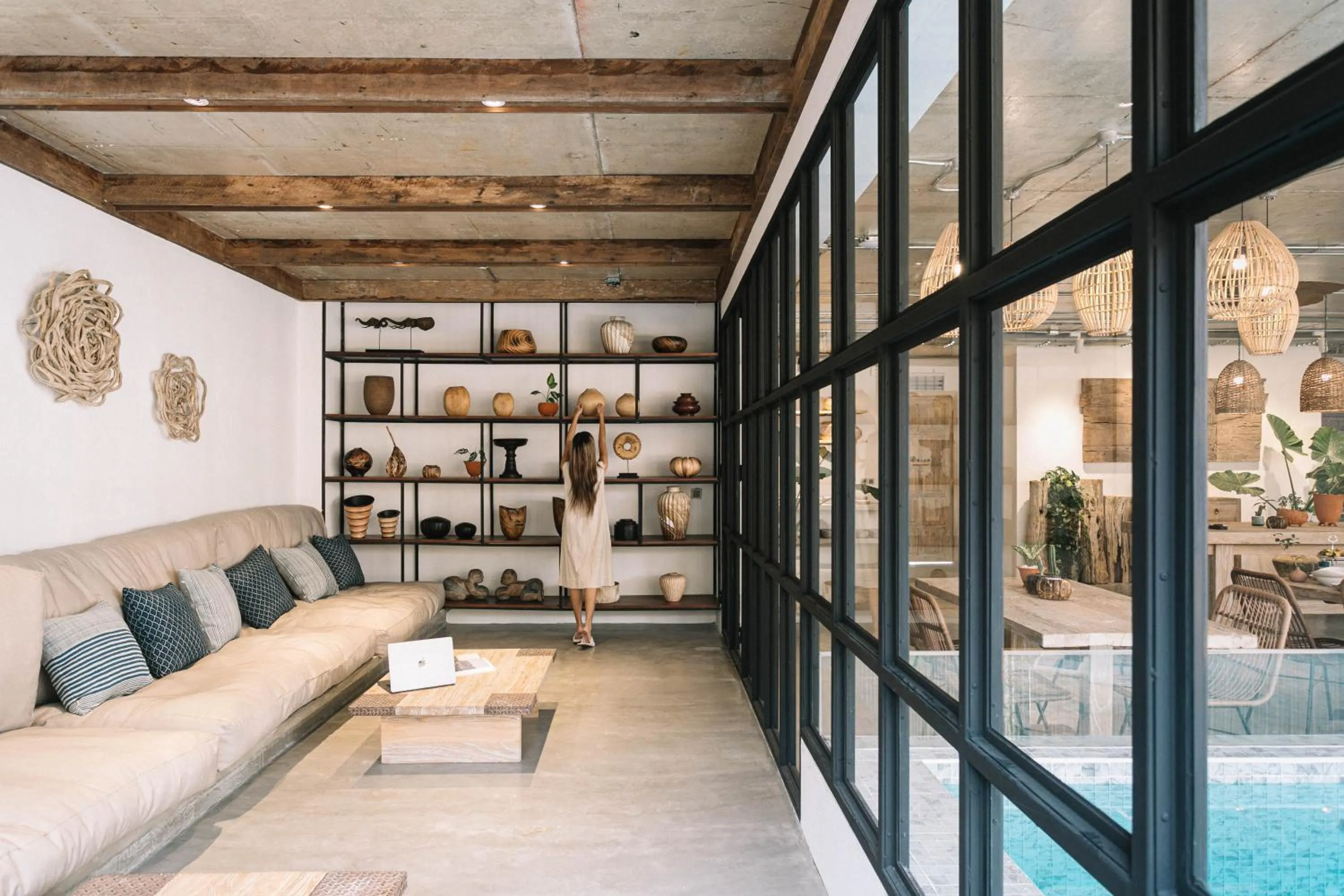 Seating area in Glory Wabi Sabi Hotel 清迈古城荣耀侘寂酒店