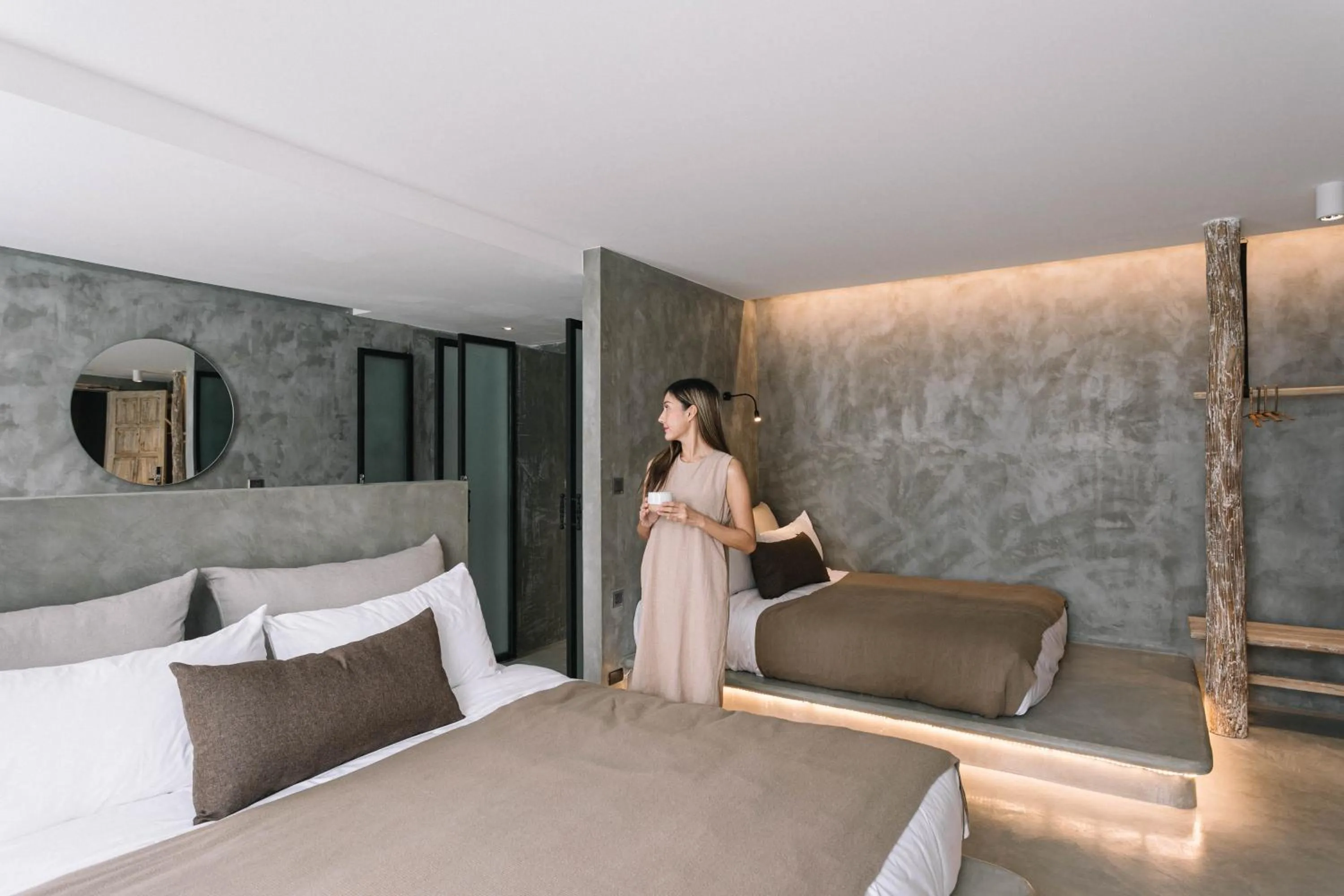 People, Bed in Glory Wabi Sabi Hotel 清迈古城荣耀侘寂酒店