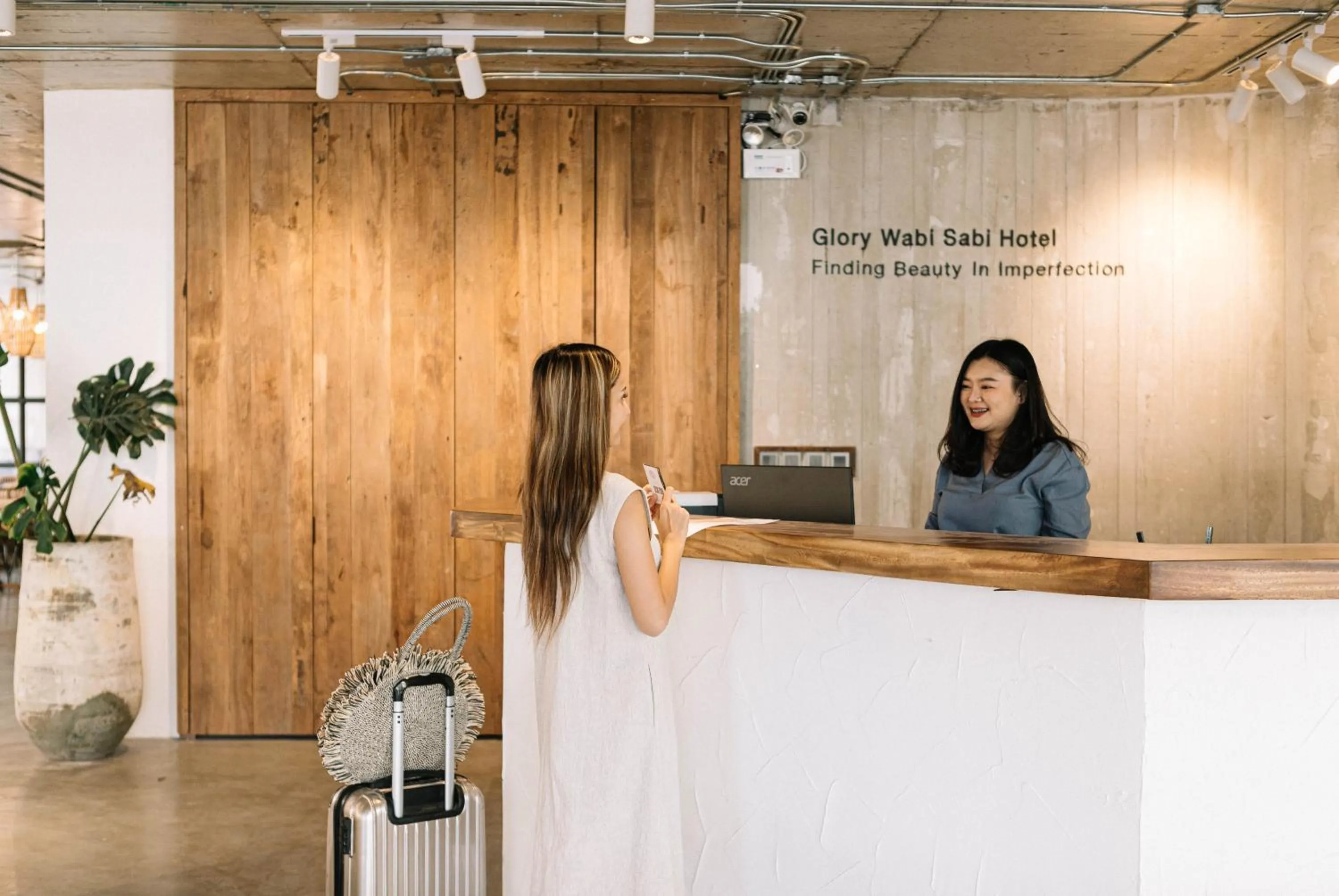 Lobby or reception in Glory Wabi Sabi Hotel 清迈古城荣耀侘寂酒店