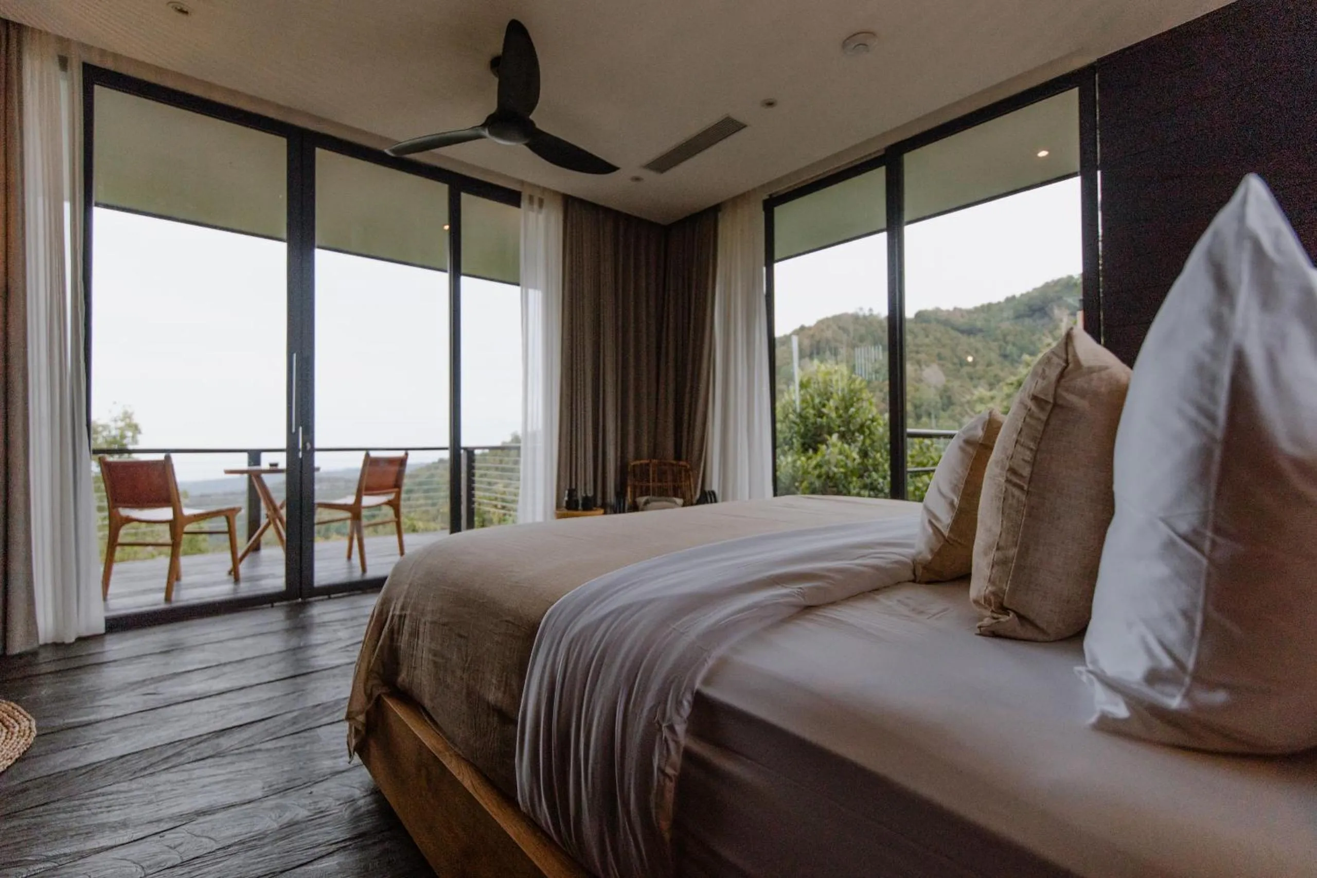 Photo of the whole room, Bed in Munduk Cabins