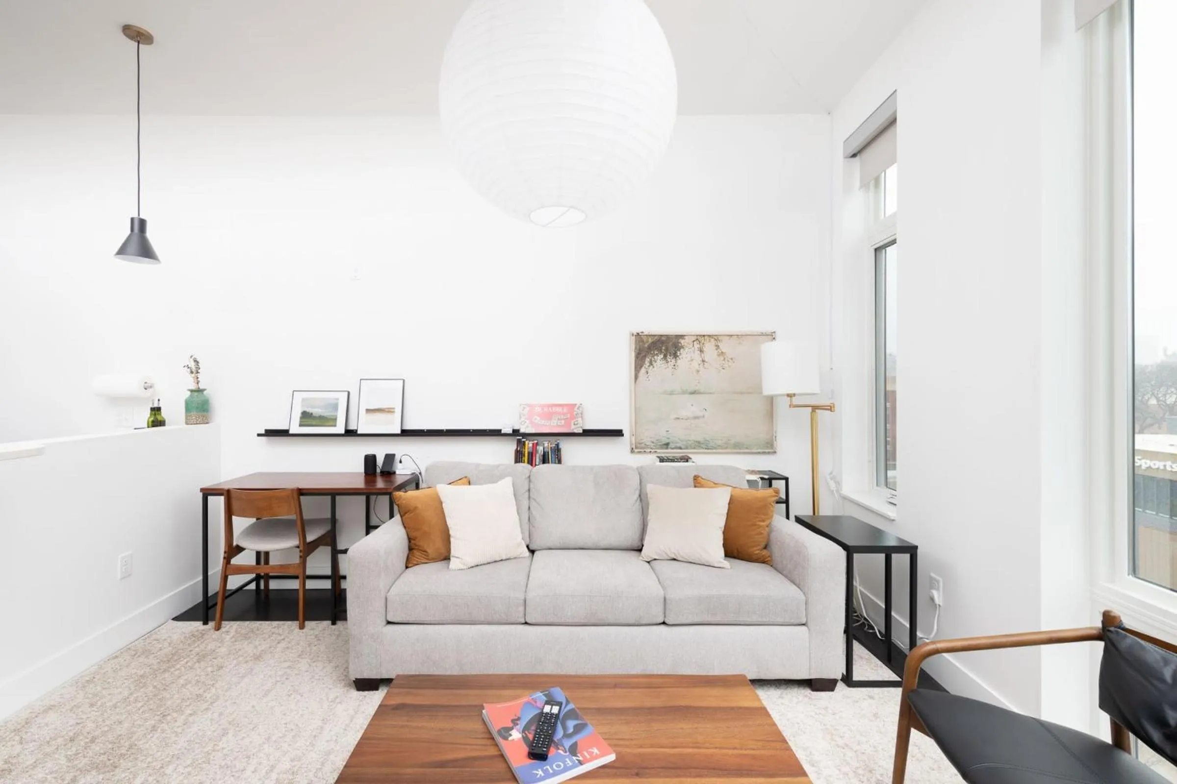 Modern 1BR Apt with Rooftop, Gym, and Parking