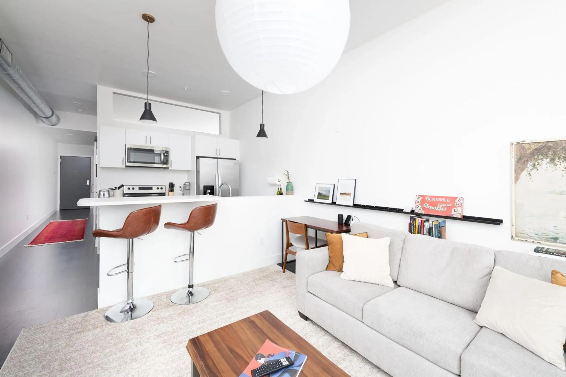 Modern 1BR Apt with Rooftop, Gym, and Parking