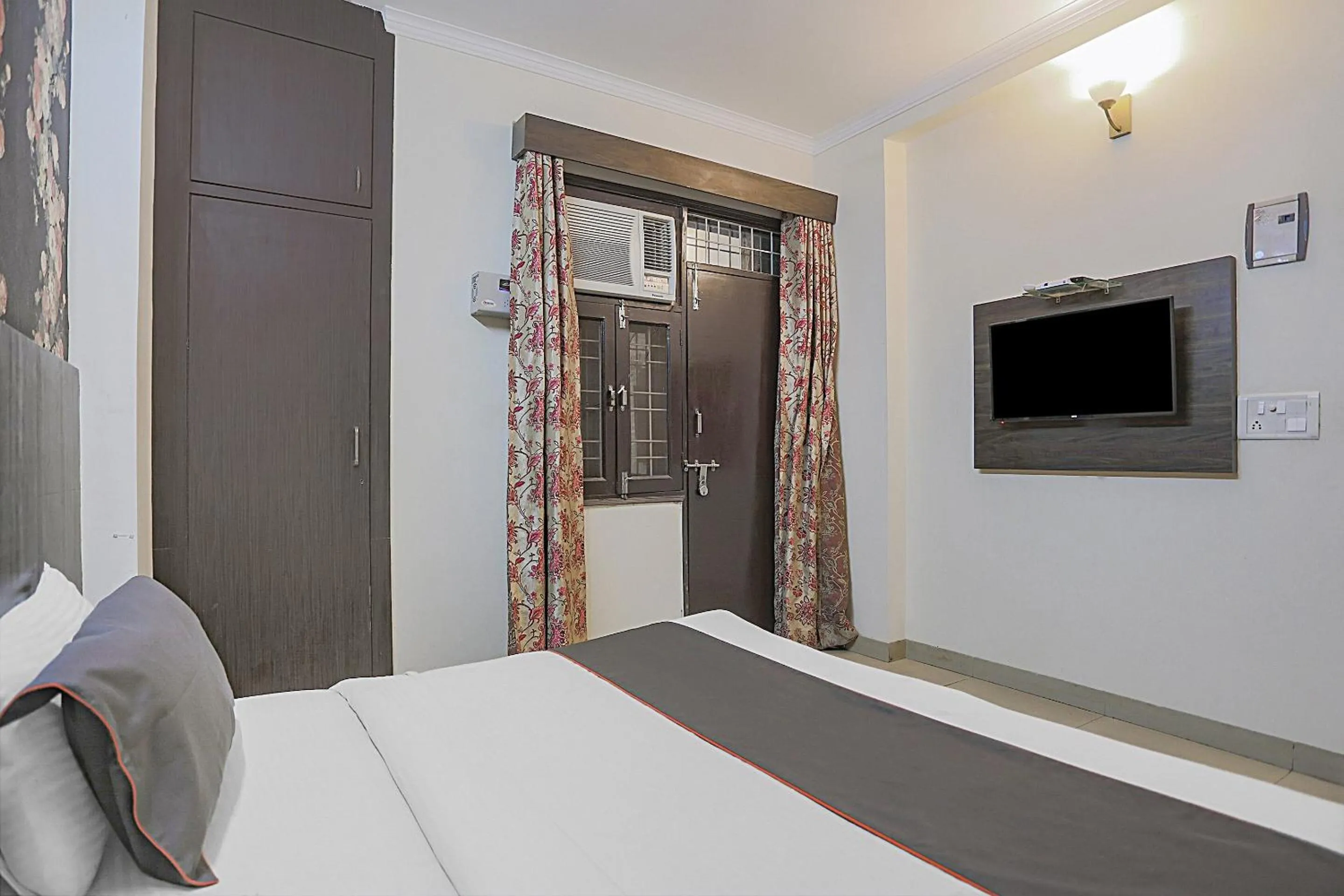 Bedroom, Bed in Hotel O Sun Villa