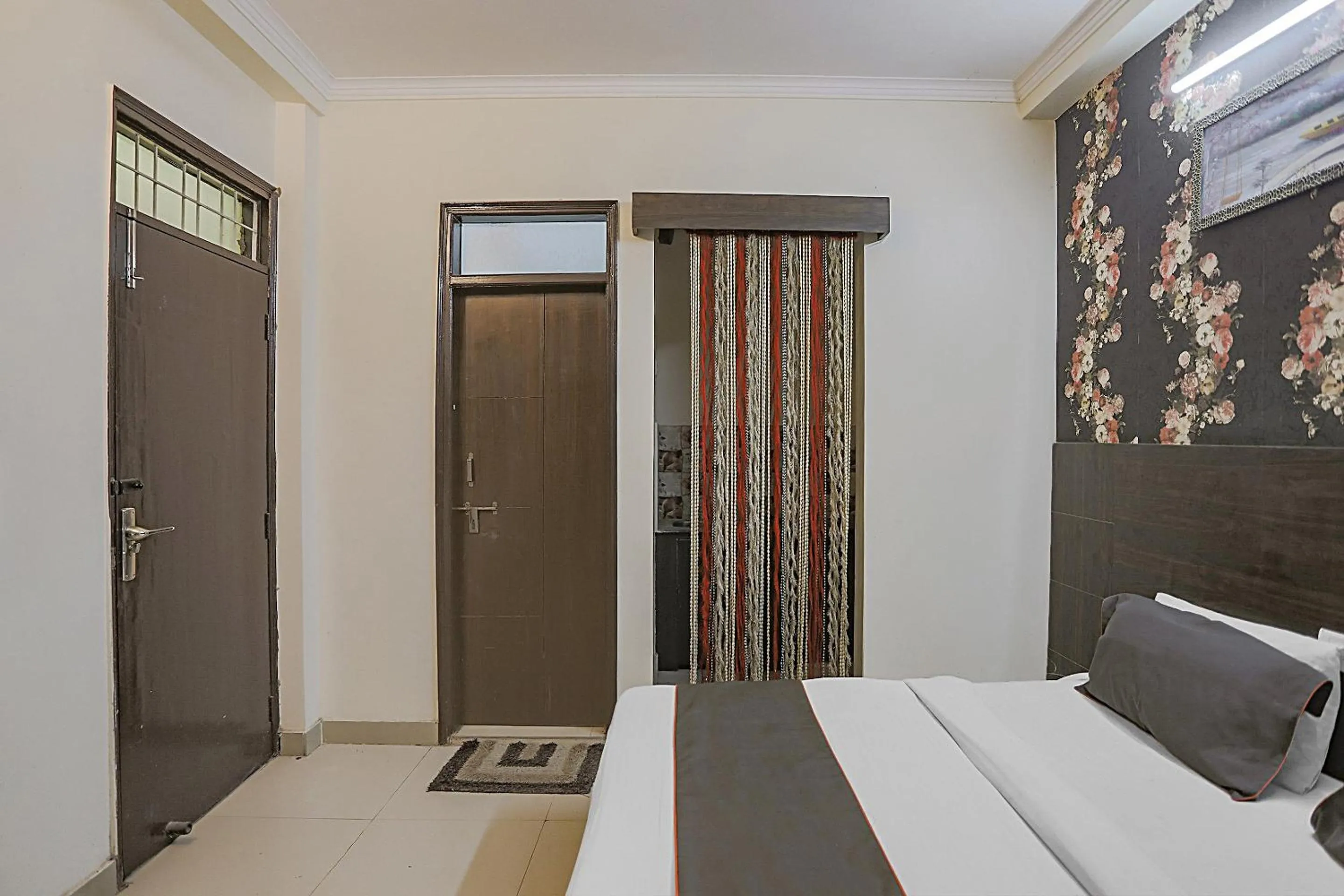 Bedroom, Bed in Hotel O Sun Villa