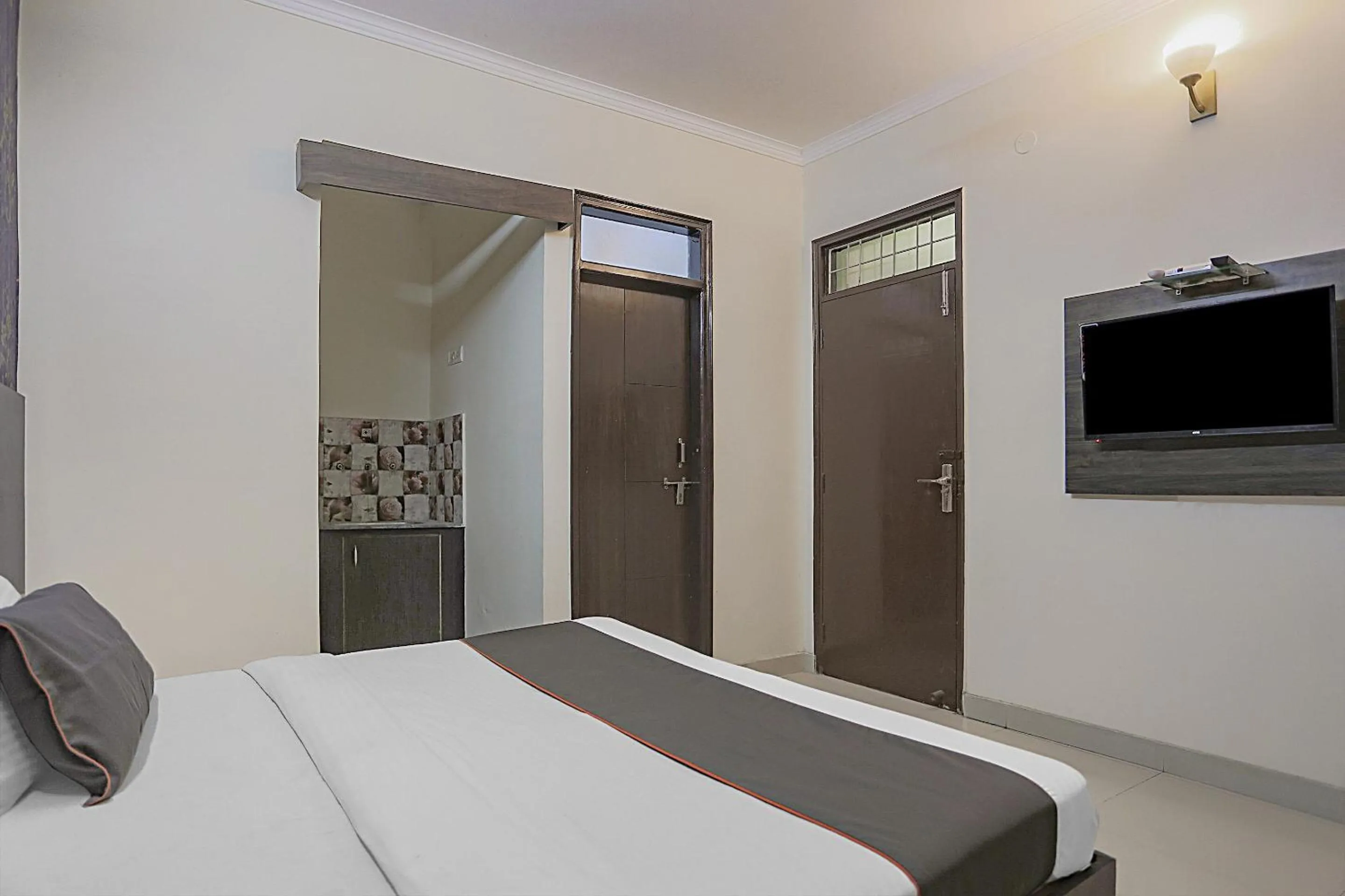 Bedroom, Bed in Hotel O Sun Villa