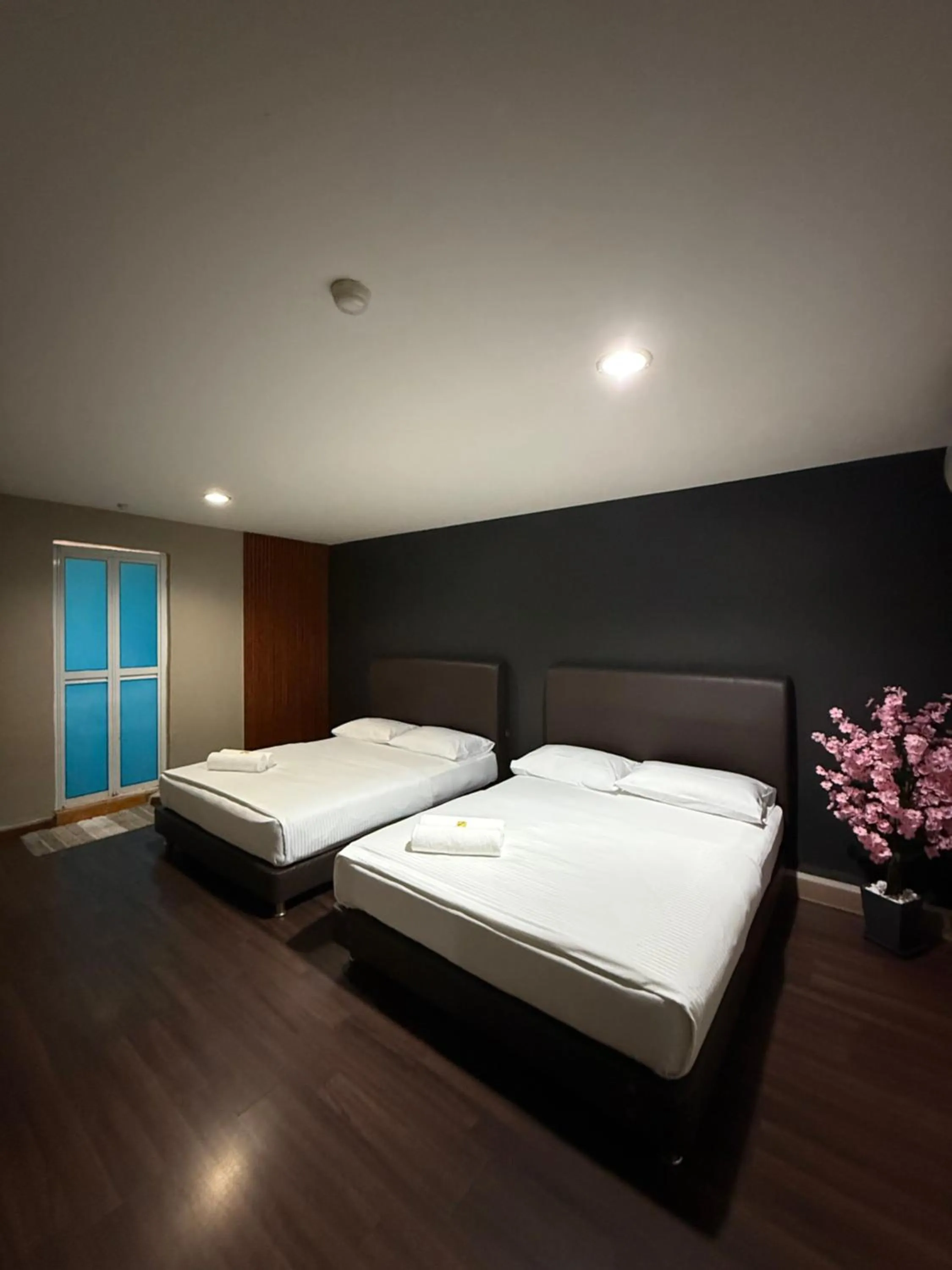 Bed in 1st Living Subang SS15