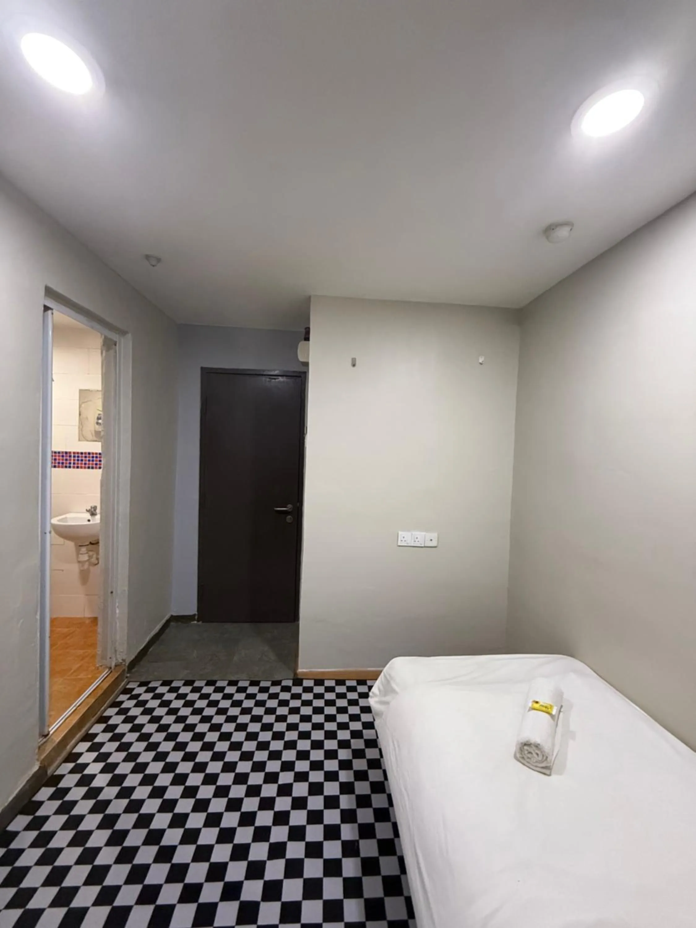 Bed in 1st Living Subang SS15